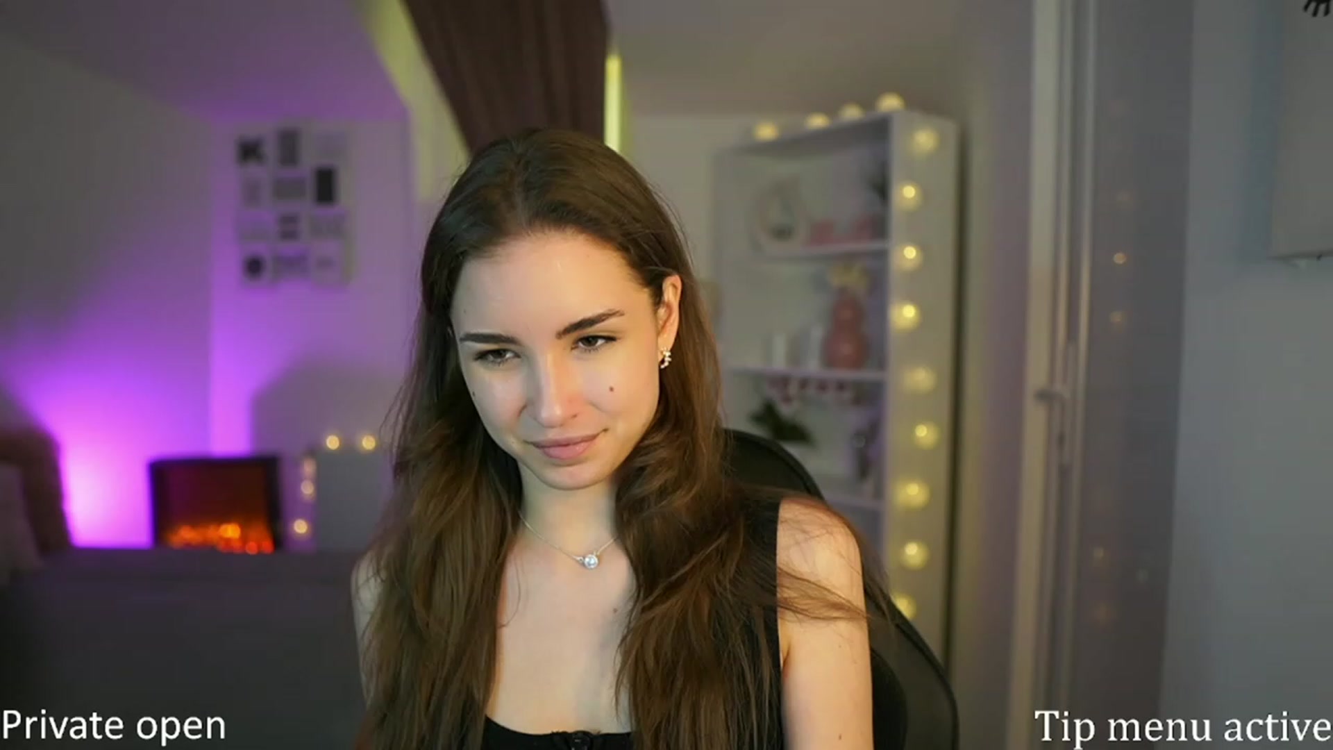 Gallery image thumbnail from Shy_jane's myfreecams stream on, 04/20/2023, 15:57 image 1 of 20