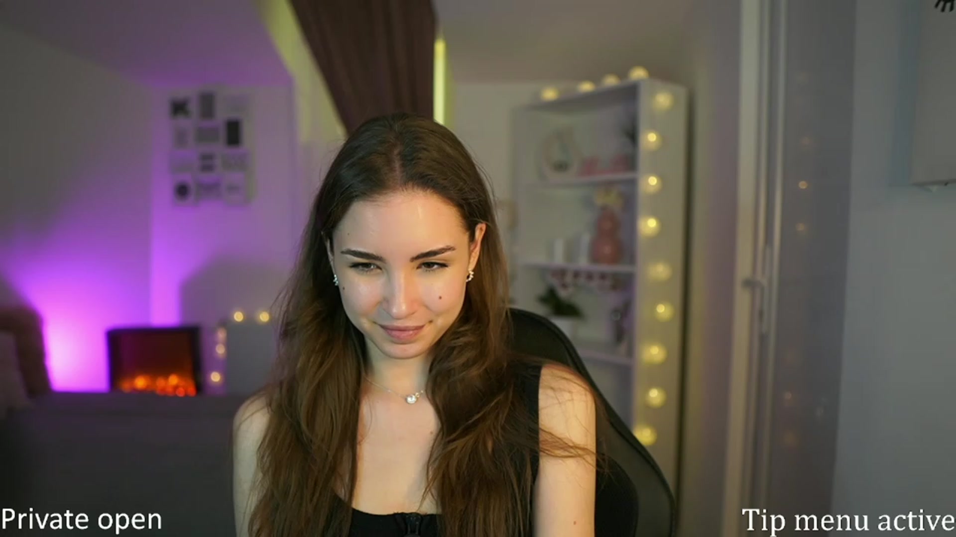 Gallery image thumbnail from Shy_jane's myfreecams stream on, 04/20/2023, 15:57 image 12 of 20