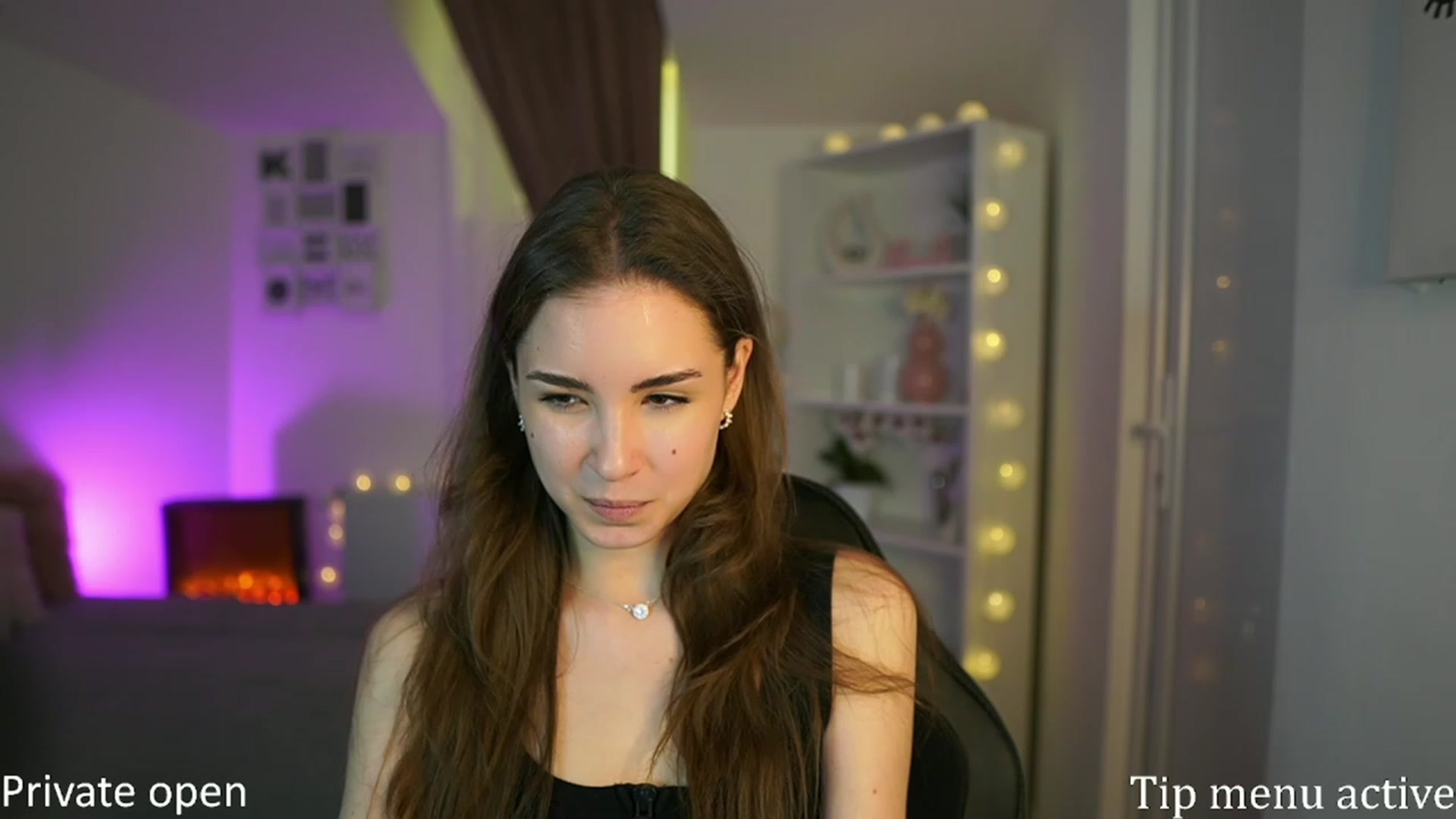 Gallery image thumbnail from Shy_jane's myfreecams stream on, 04/20/2023, 15:57 image 6 of 20