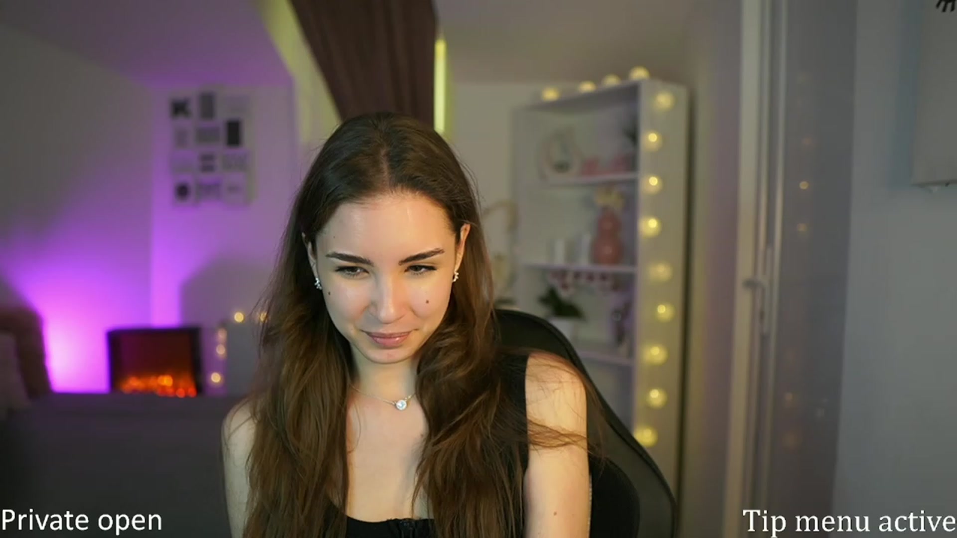 Gallery image thumbnail from Shy_jane's myfreecams stream on, 04/20/2023, 15:57 image 4 of 20