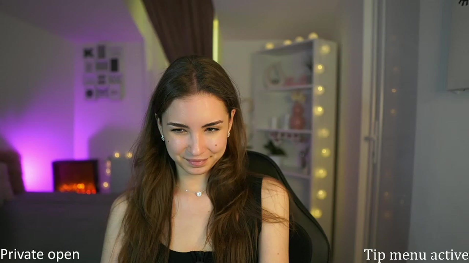 Gallery image thumbnail from Shy_jane's myfreecams stream on, 04/20/2023, 15:57 image 13 of 20