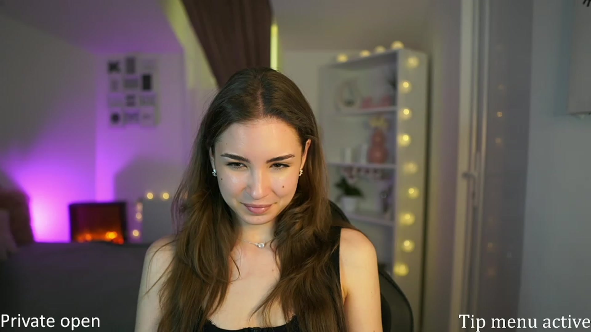 Gallery image thumbnail from Shy_jane's myfreecams stream on, 04/20/2023, 17:29 image 15 of 20