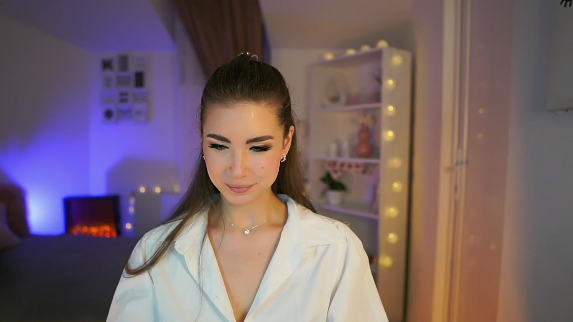 Gallery image thumbnail from Shy_jane's myfreecams stream on, 04/23/2023, 14:21 image 3 of 20