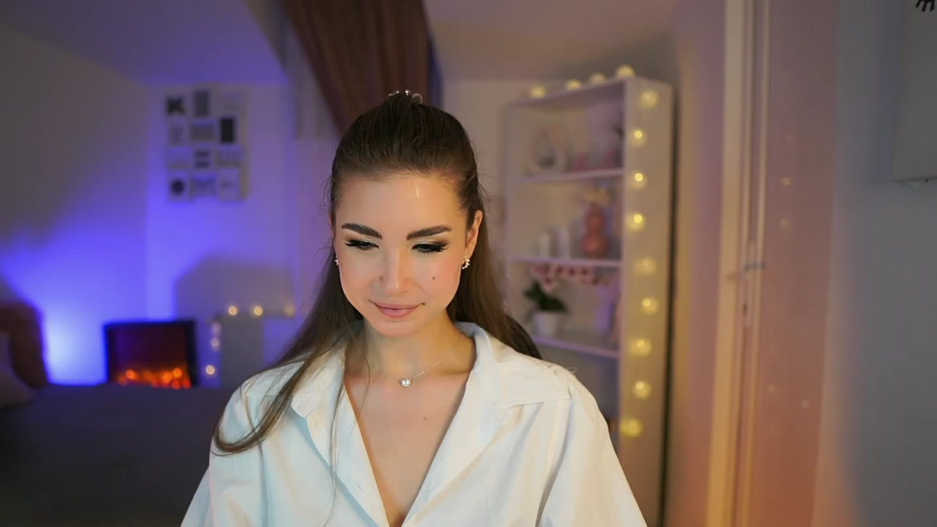 Gallery image thumbnail from Shy_jane's myfreecams stream on, 04/23/2023, 14:21 image 2 of 20