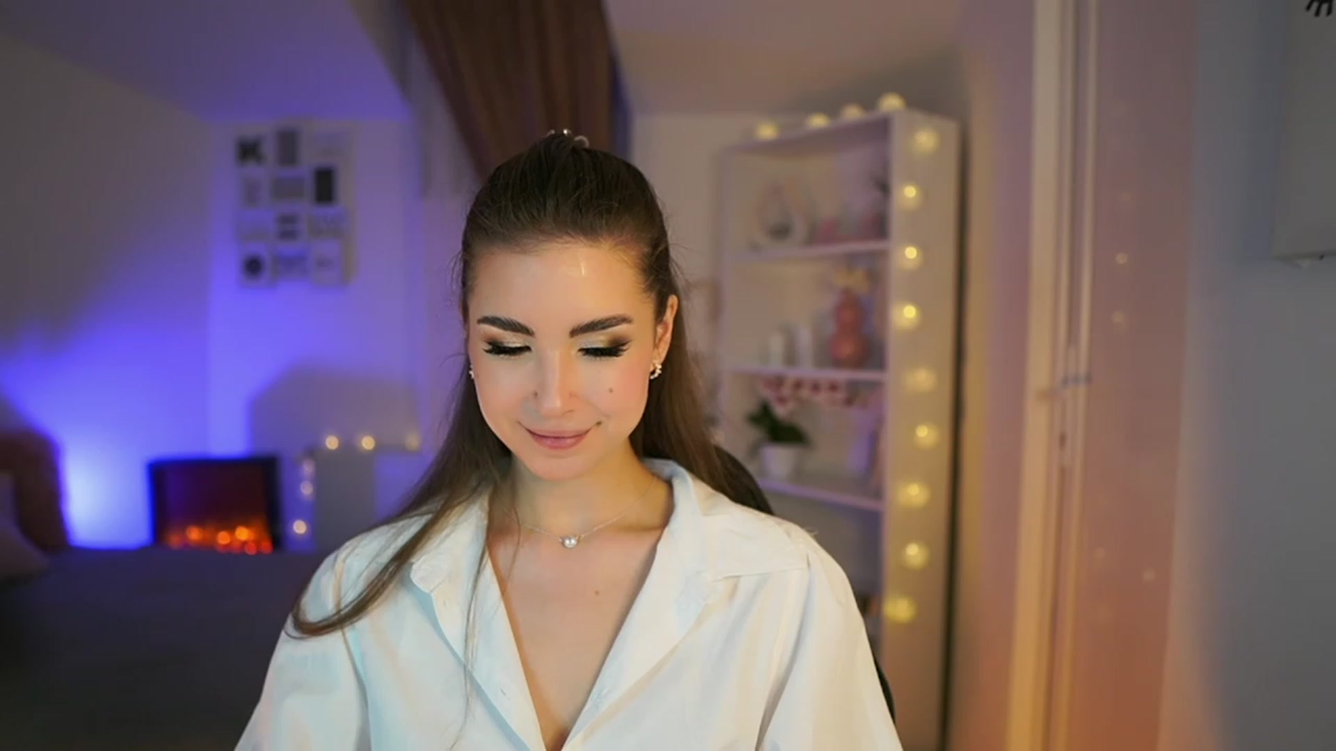 Gallery image thumbnail from Shy_jane's myfreecams stream on, 04/23/2023, 14:21 image 1 of 20