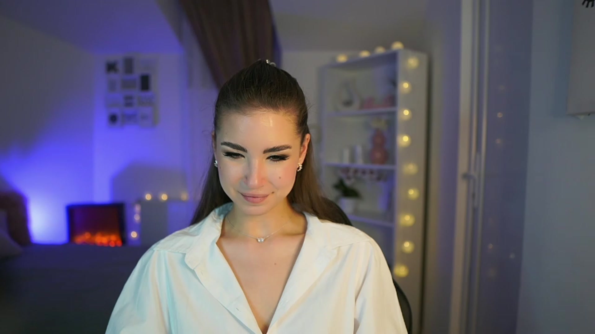 Gallery image thumbnail from Shy_jane's myfreecams stream on, 04/23/2023, 15:02 image 14 of 20