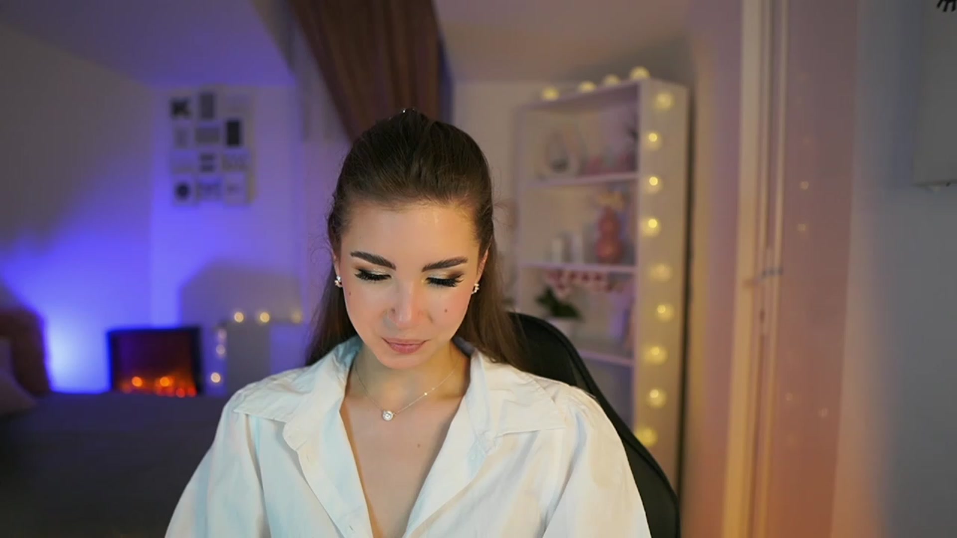 Gallery image thumbnail from Shy_jane's myfreecams stream on, 04/23/2023, 15:02 image 3 of 20
