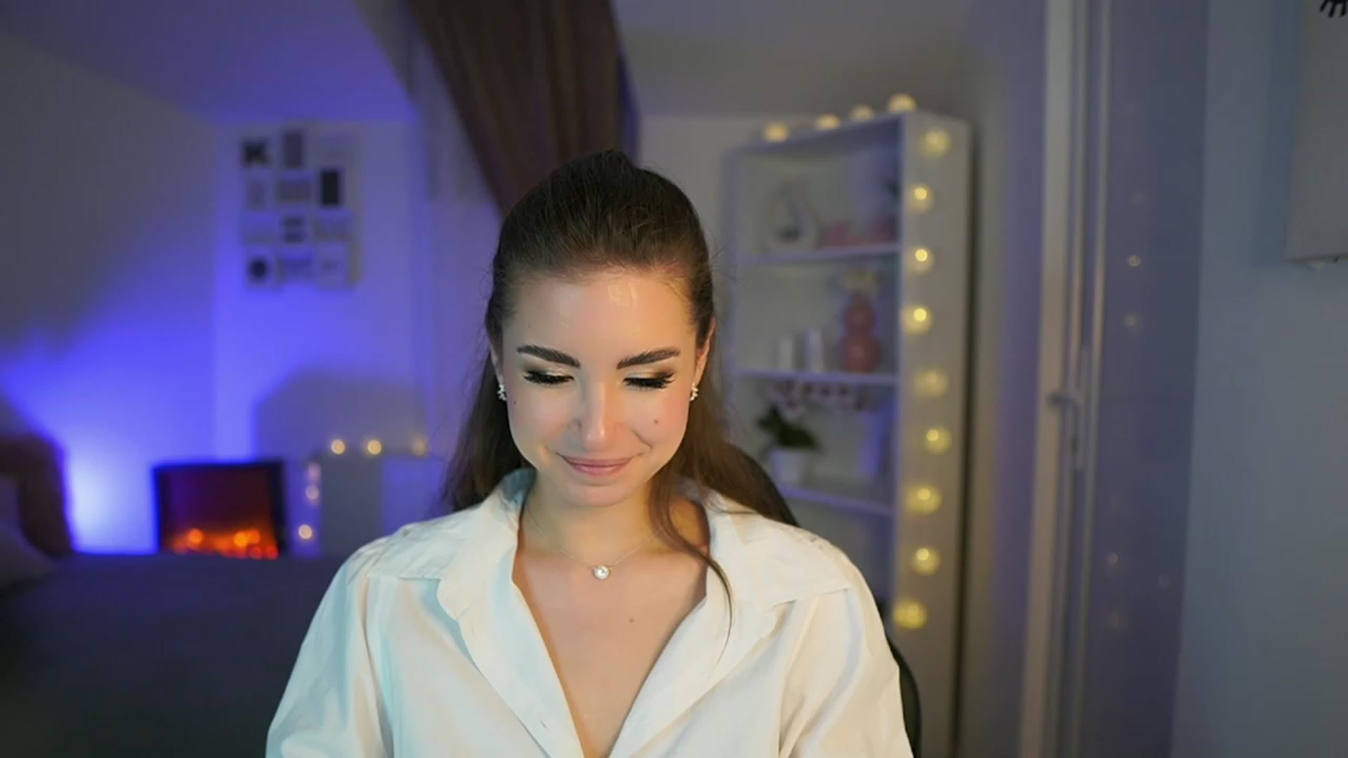 Gallery image thumbnail from Shy_jane's myfreecams stream on, 04/23/2023, 17:09 image 4 of 20