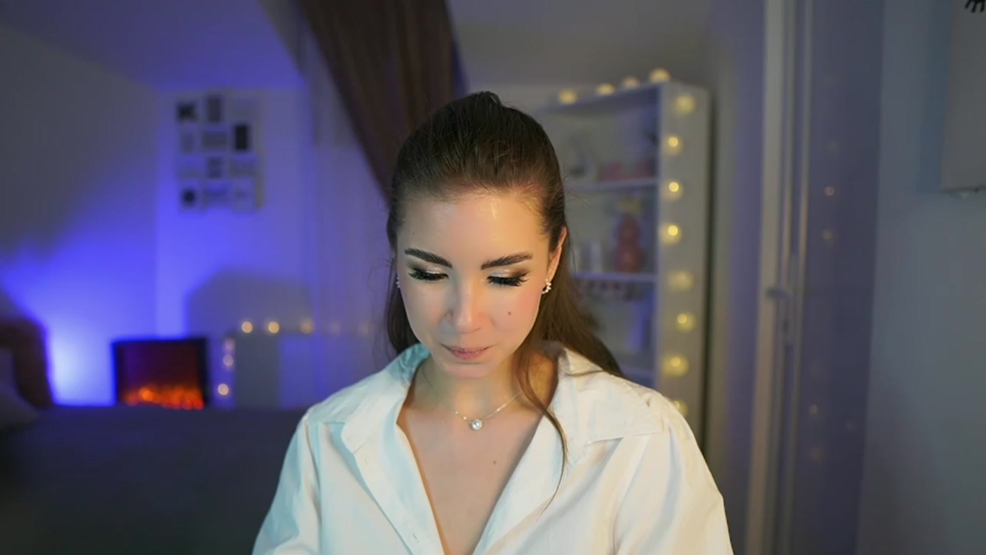 Gallery image thumbnail from Shy_jane's myfreecams stream on, 04/23/2023, 17:09 image 3 of 20