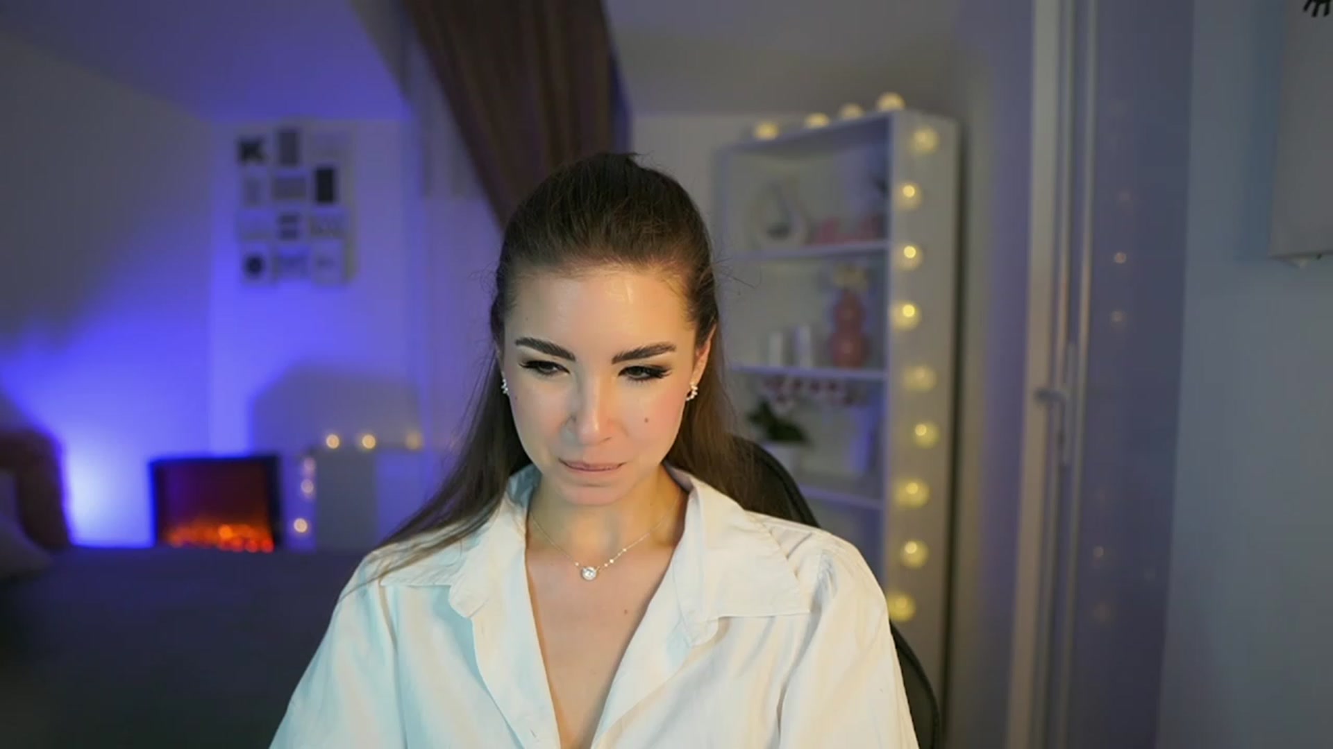 Gallery image thumbnail from Shy_jane's myfreecams stream on, 04/23/2023, 17:09 image 14 of 20