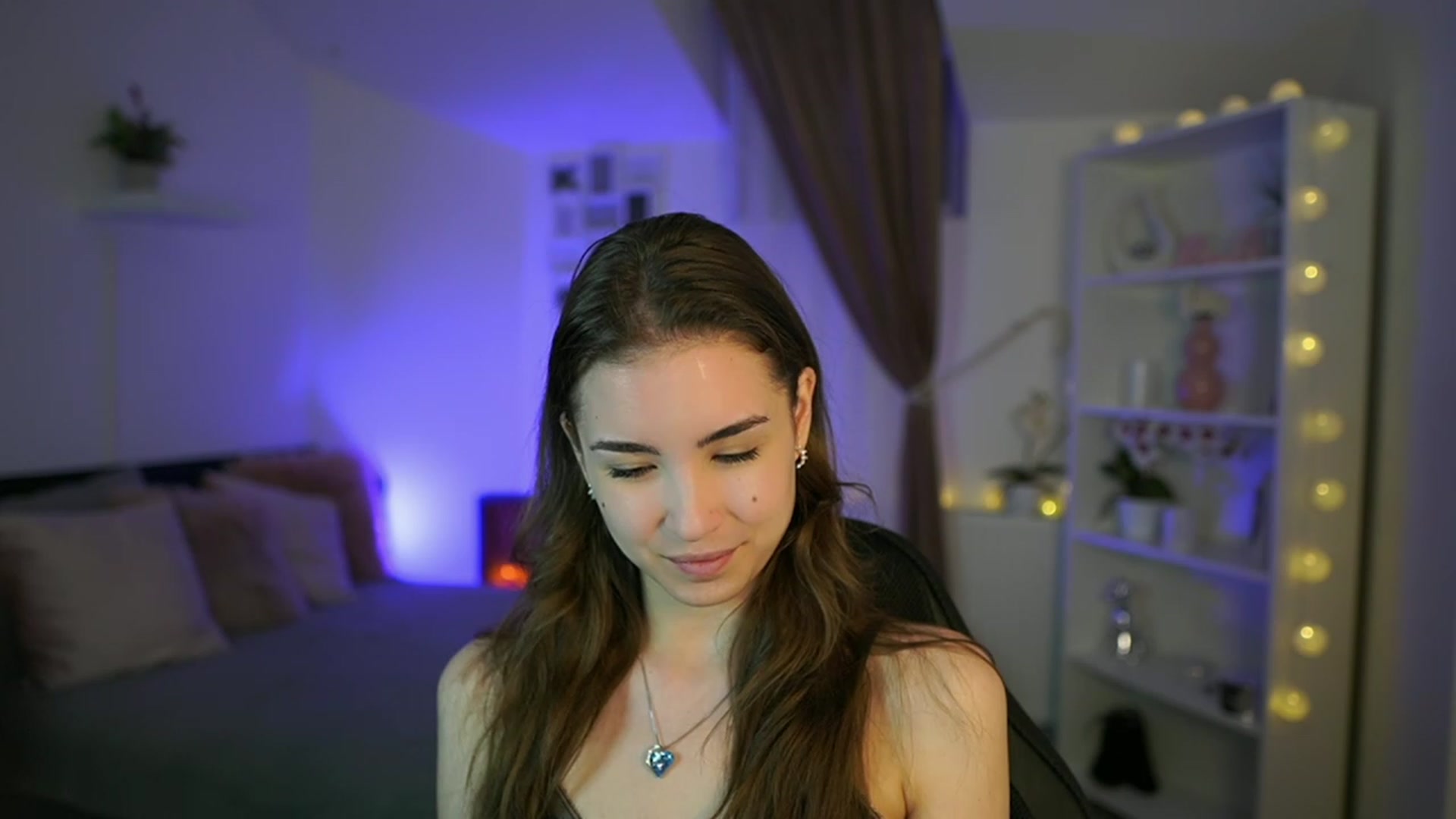 Gallery image thumbnail from Shy_jane's myfreecams stream on, 04/27/2023, 09:26 image 18 of 20