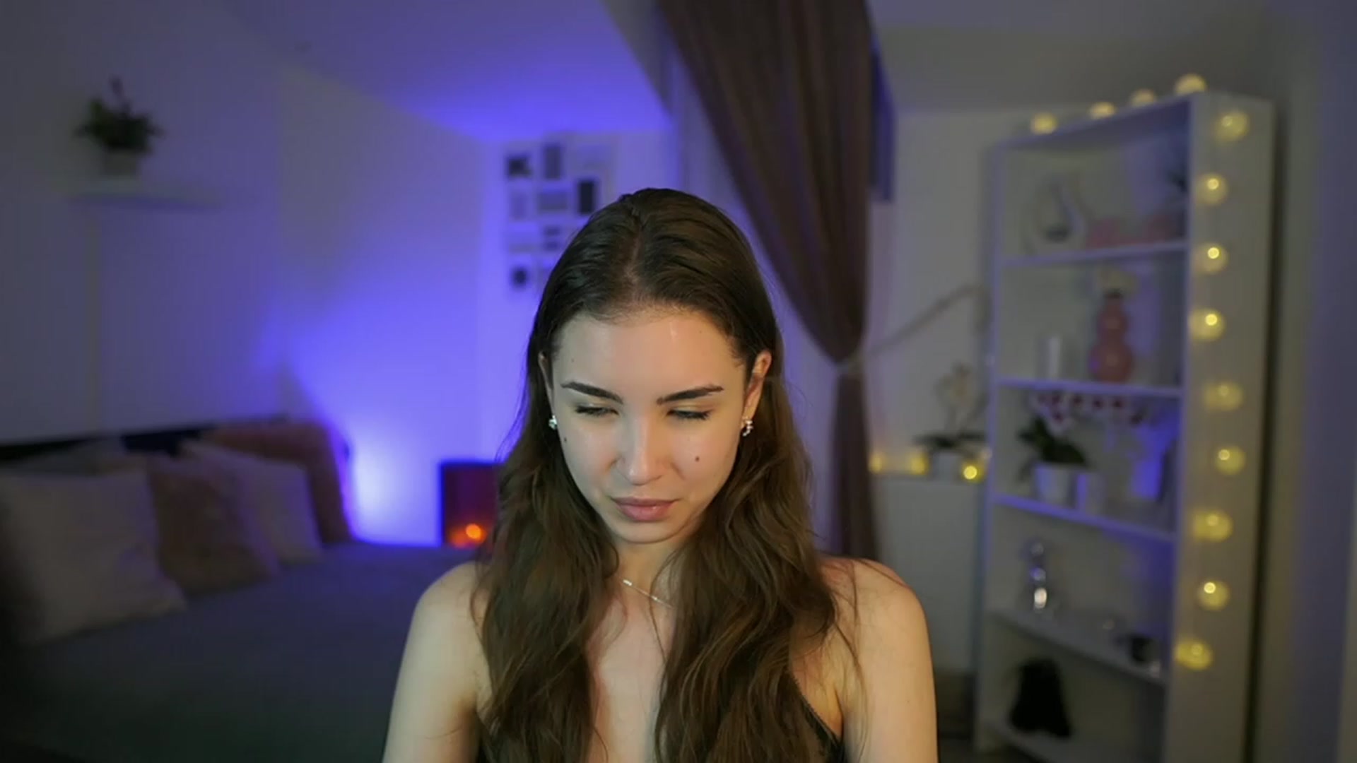 Gallery image thumbnail from Shy_jane's myfreecams stream on, 04/27/2023, 11:39 image 10 of 20