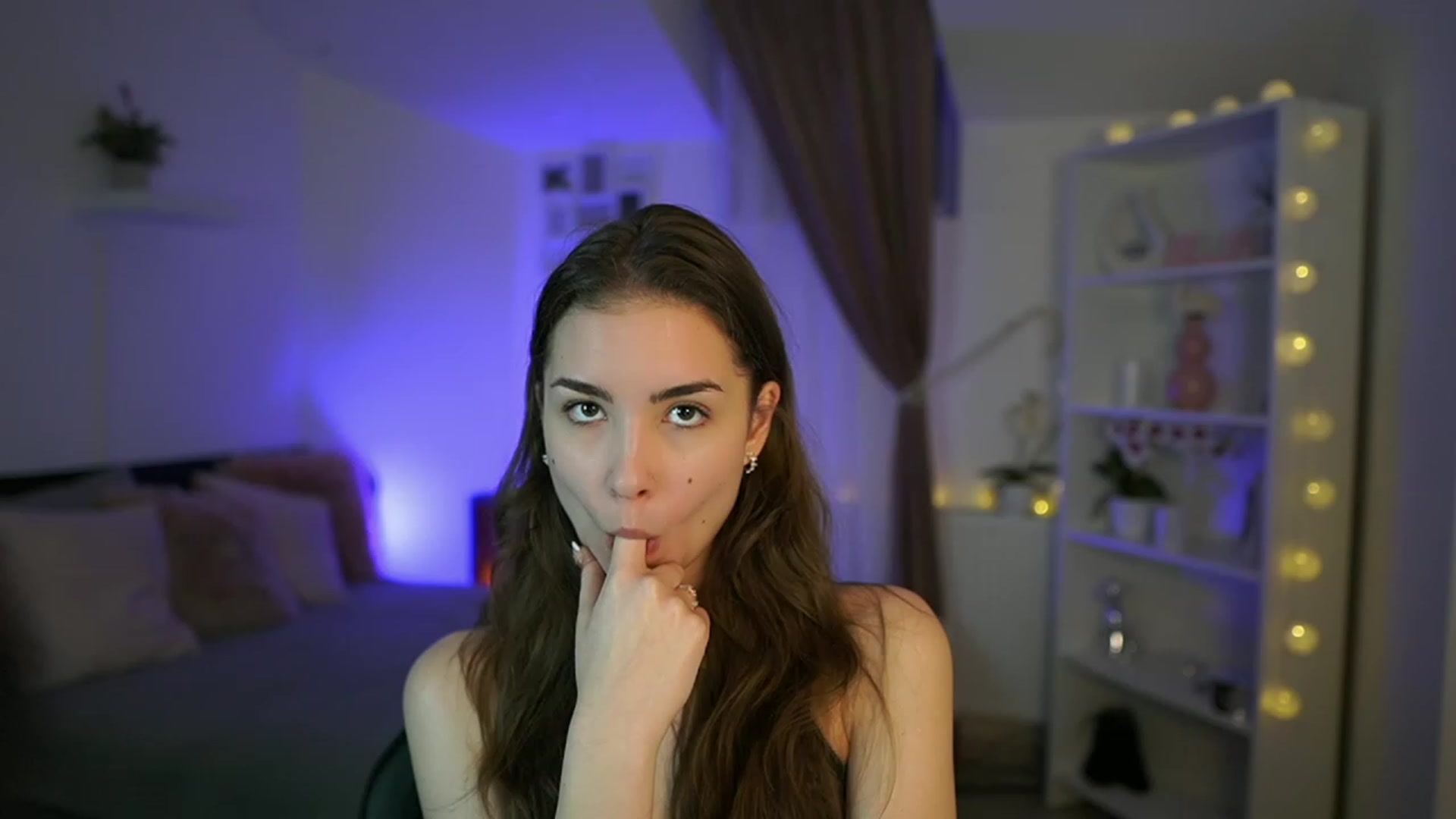 Gallery image thumbnail from Shy_jane's myfreecams stream on, 04/27/2023, 11:39 image 14 of 20