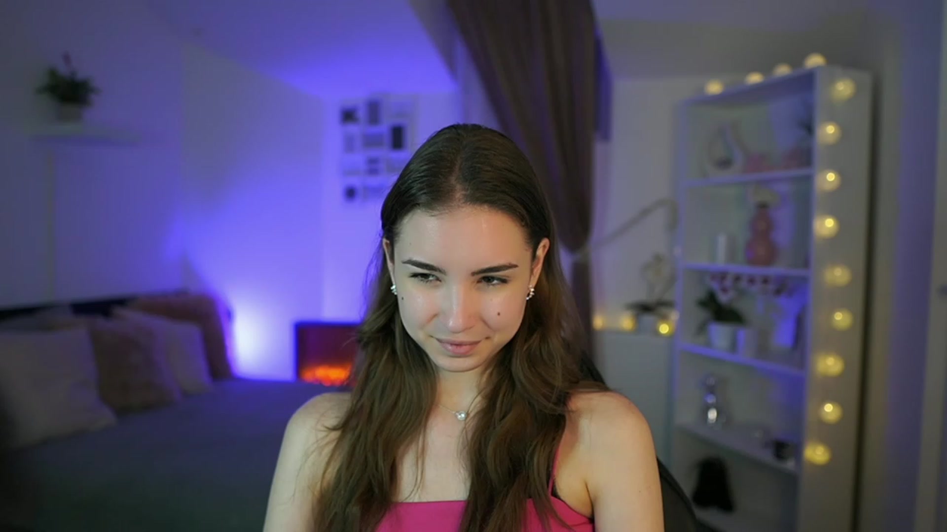 Gallery image thumbnail from Shy_jane's myfreecams stream on, 04/27/2023, 16:08 image 4 of 20