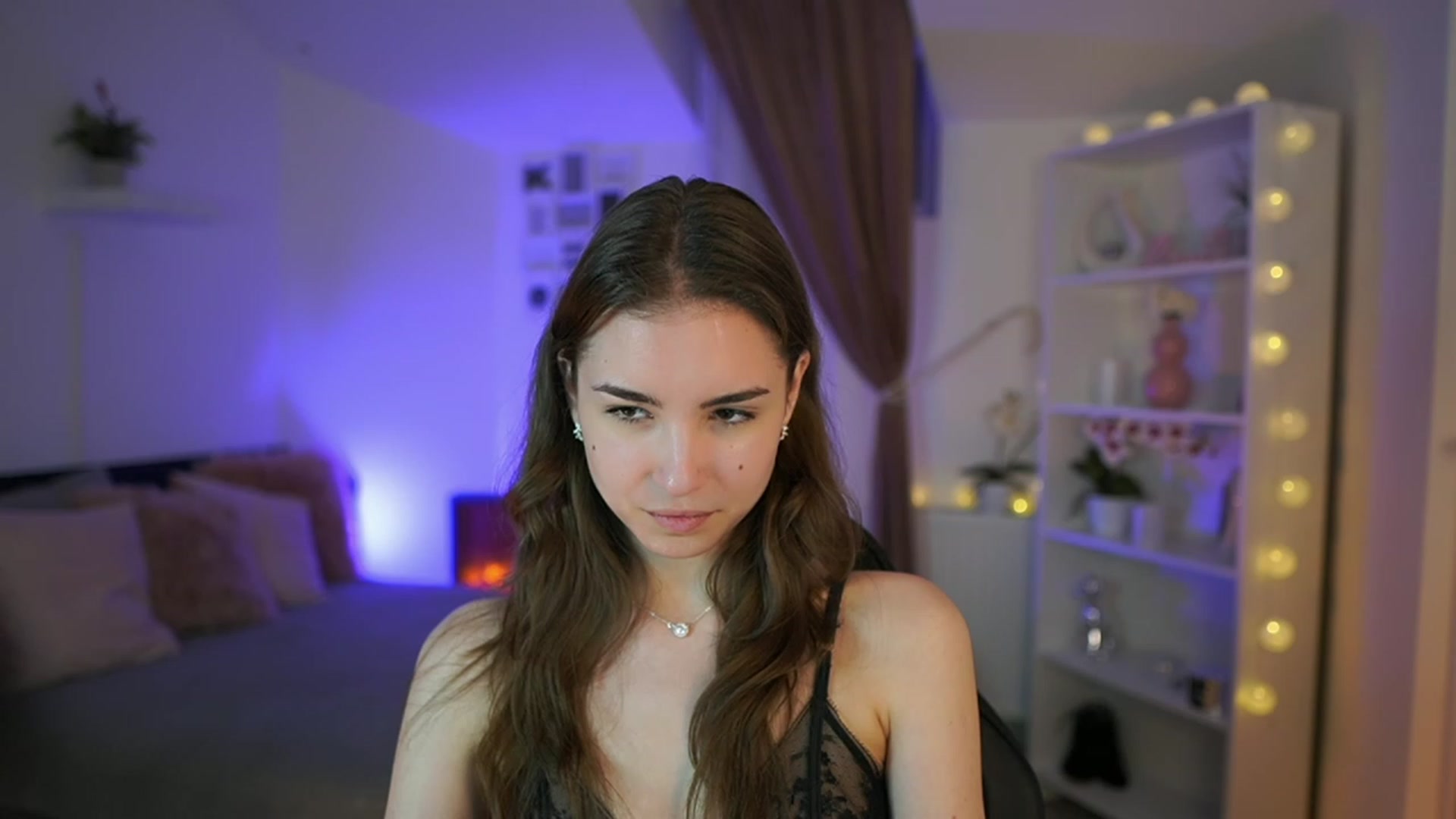 Gallery image thumbnail from Shy_jane's myfreecams stream on, 04/27/2023, 16:51 image 10 of 20