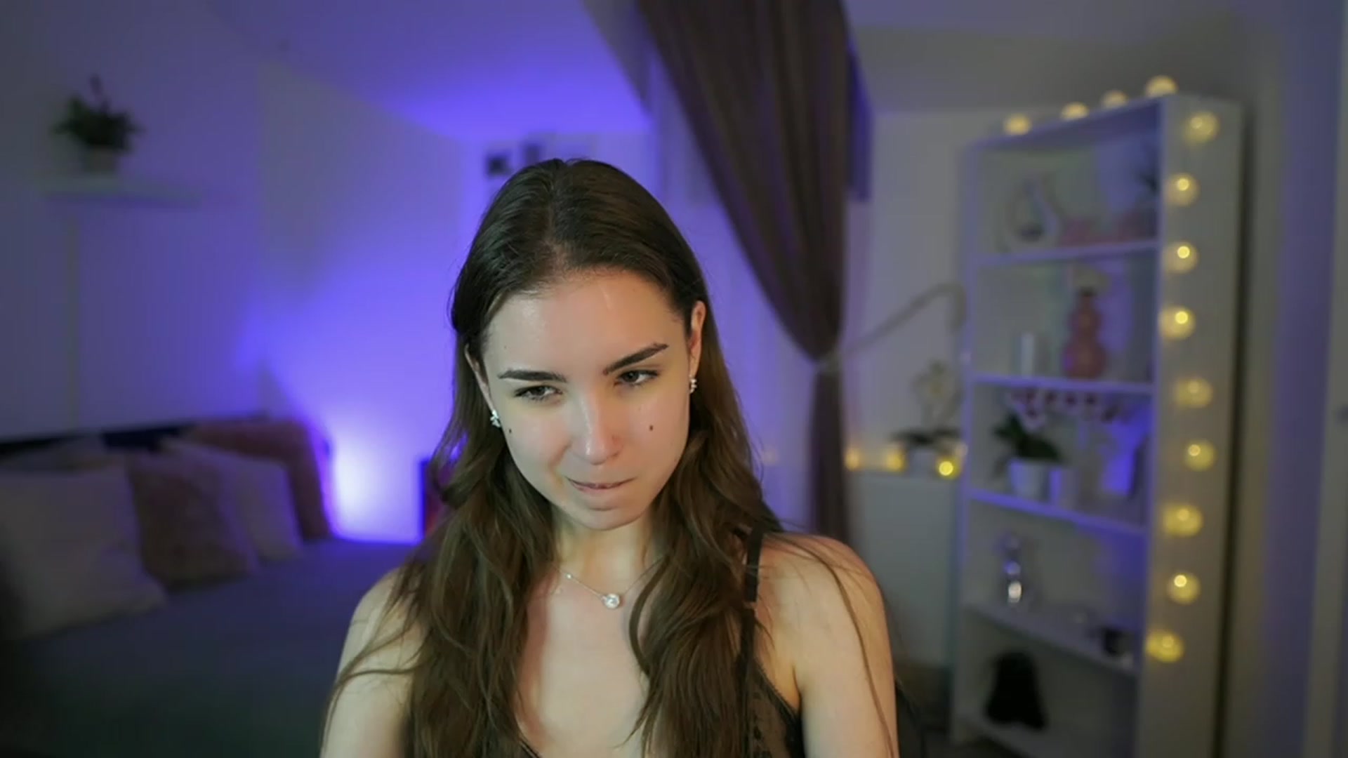Gallery image thumbnail from Shy_jane's myfreecams stream on, 04/27/2023, 16:51 image 1 of 20
