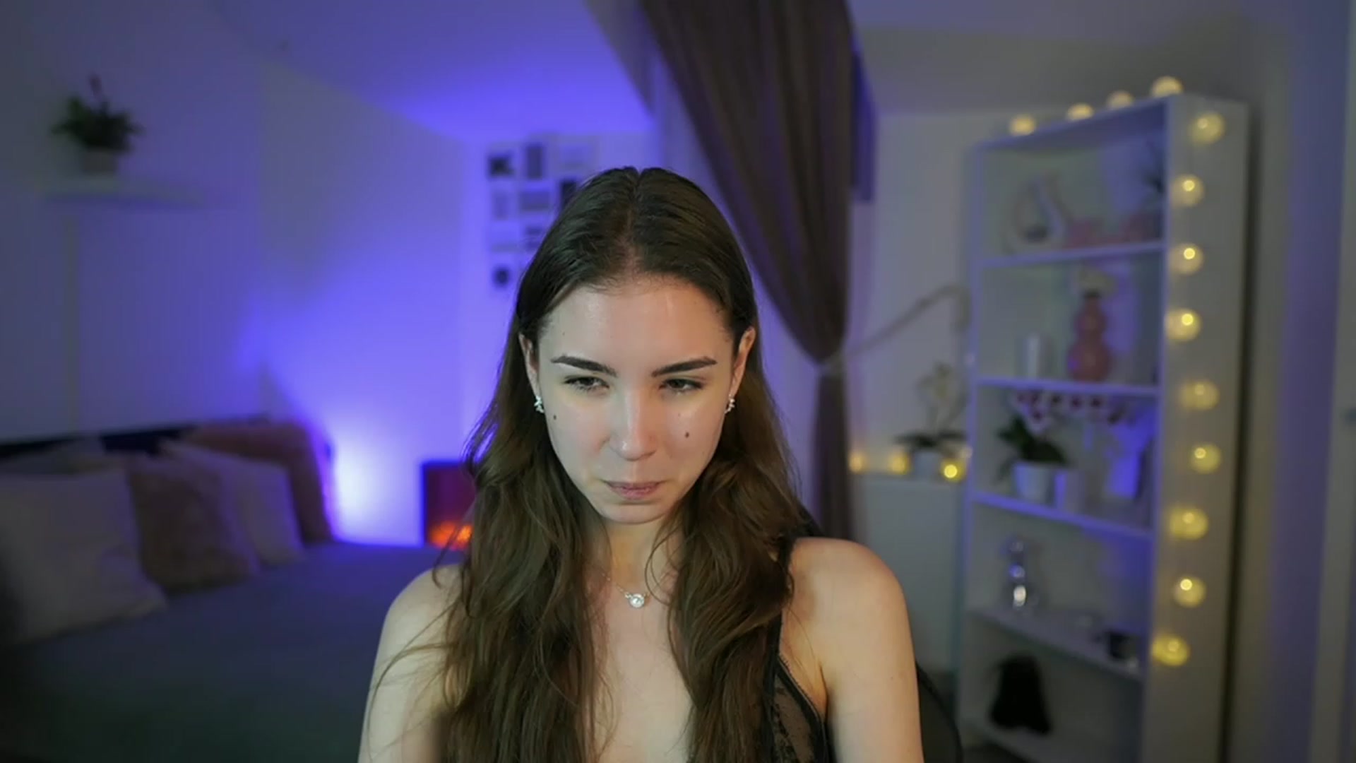 Gallery image thumbnail from Shy_jane's myfreecams stream on, 04/27/2023, 16:51 image 6 of 20