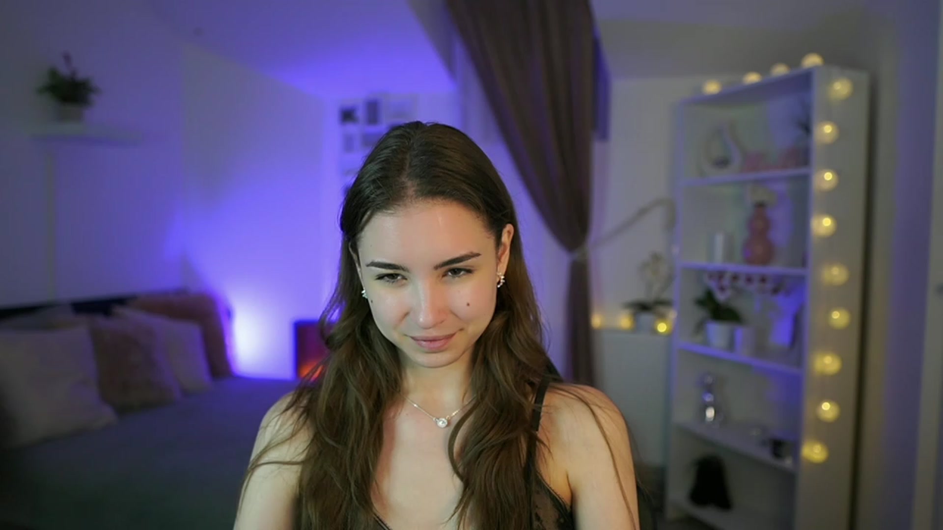 Gallery image thumbnail from Shy_jane's myfreecams stream on, 04/27/2023, 16:51 image 3 of 20