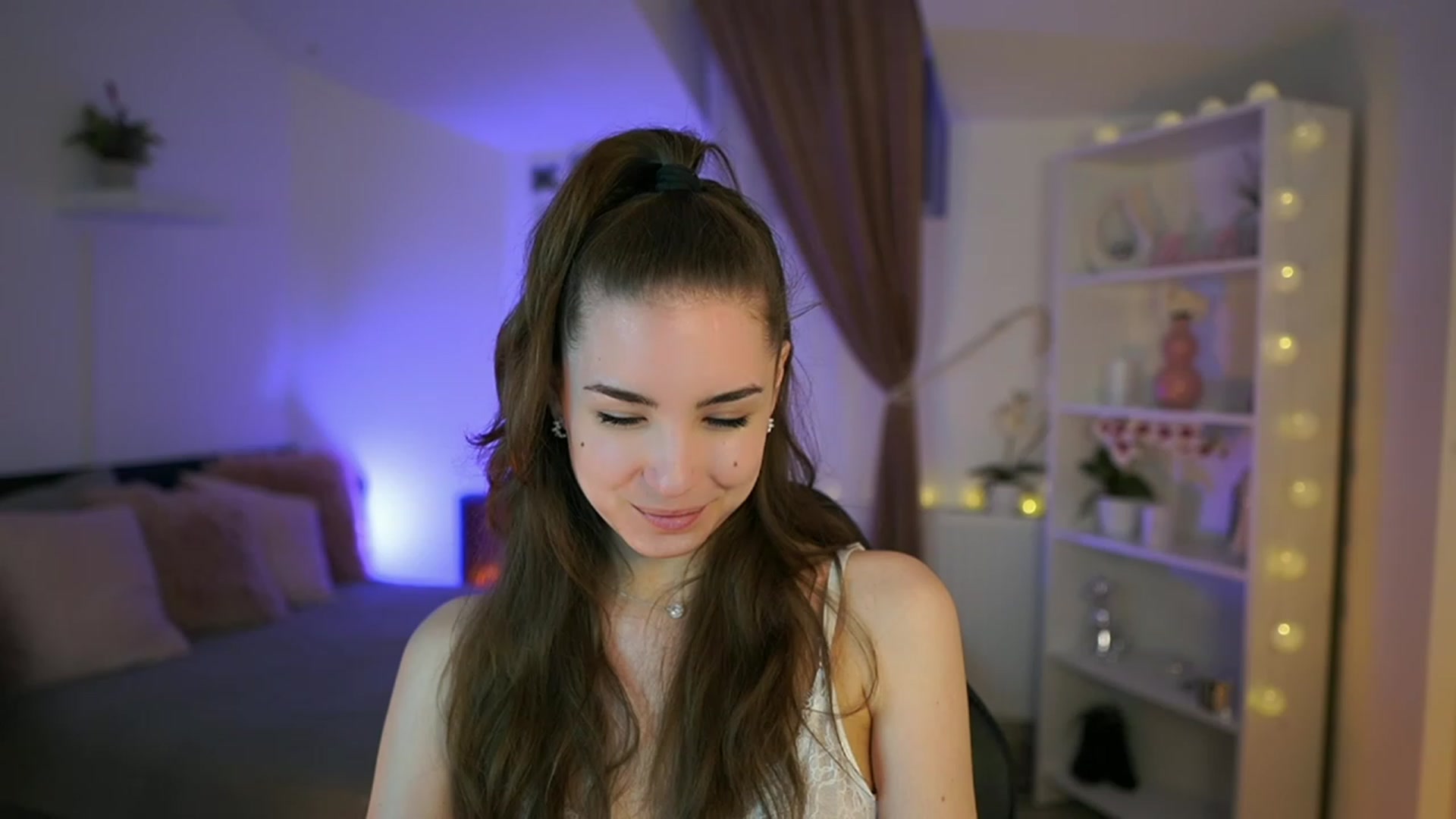 Gallery image thumbnail from Shy_jane's myfreecams stream on, 04/30/2023, 12:27 image 3 of 20