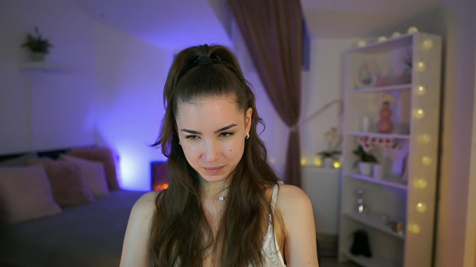 Gallery image thumbnail from Shy_jane's myfreecams stream on, 04/30/2023, 12:27 image 8 of 20