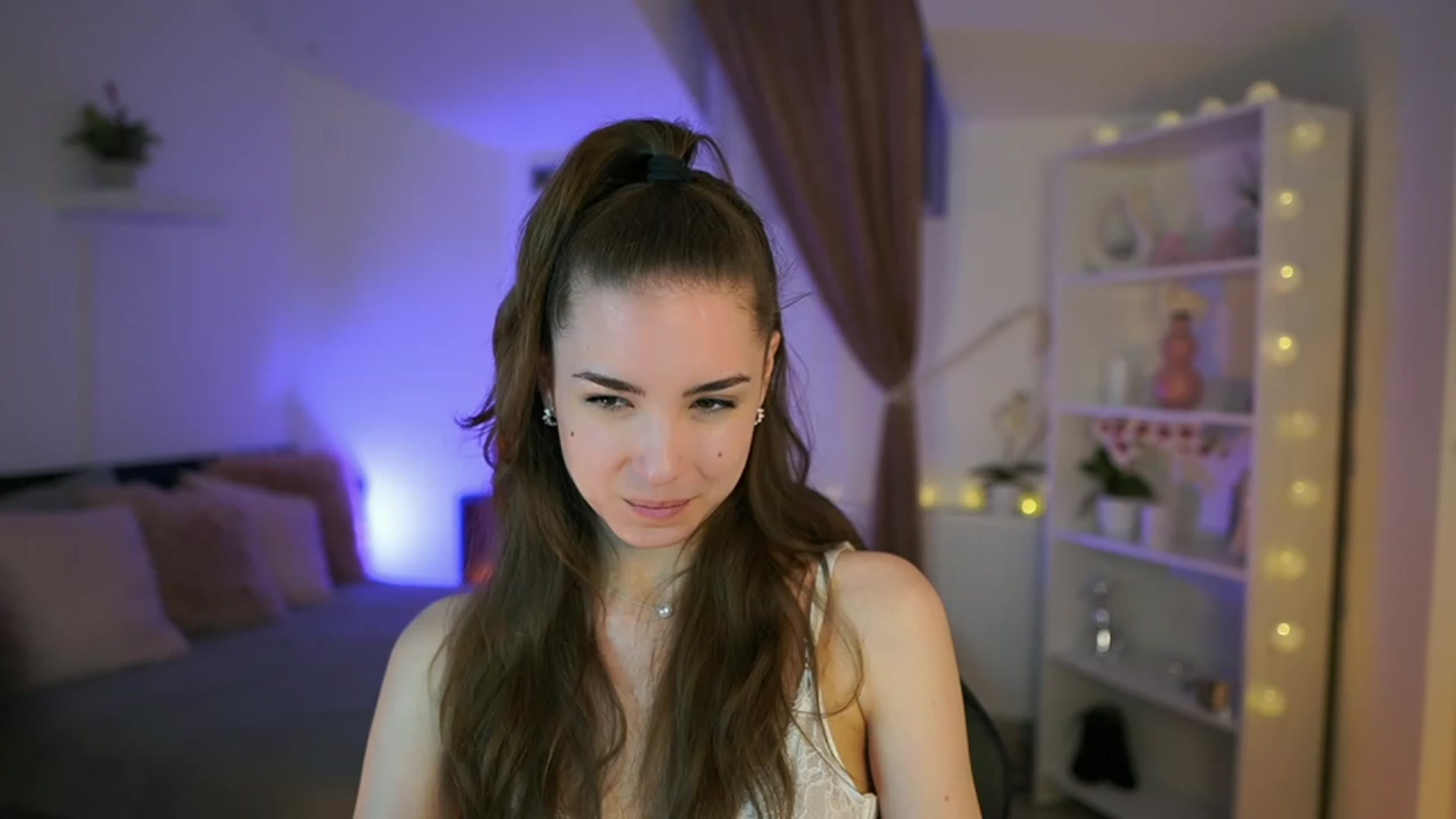 Gallery image thumbnail from Shy_jane's myfreecams stream on, 04/30/2023, 12:27 image 2 of 20