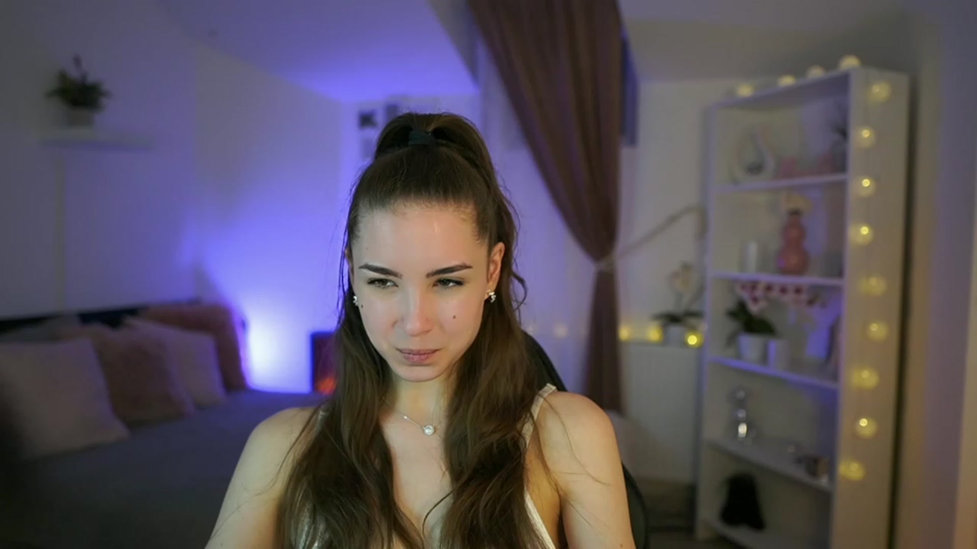 Gallery image thumbnail from Shy_jane's myfreecams stream on, 04/30/2023, 15:05 image 12 of 20