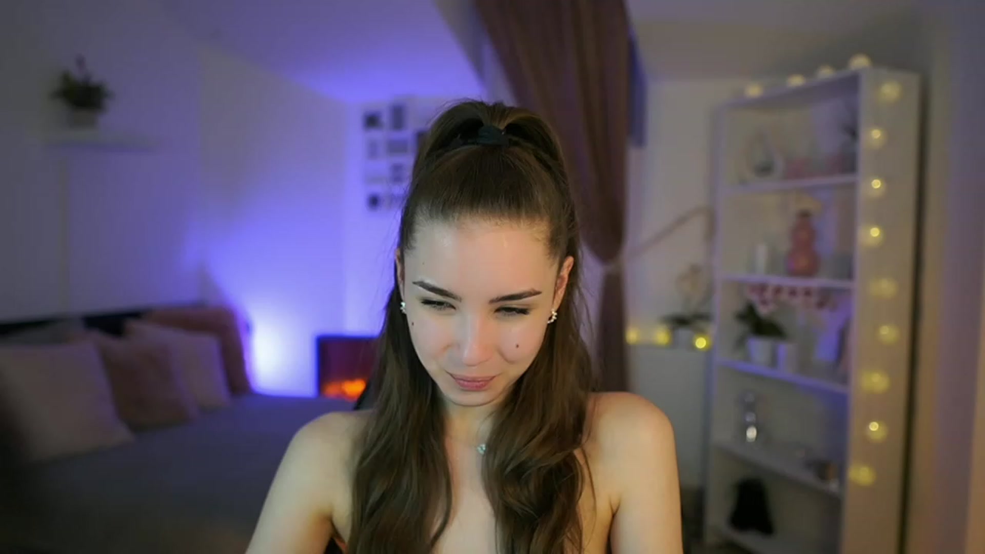 Gallery image thumbnail from Shy_jane's myfreecams stream on, 04/30/2023, 17:35 image 11 of 20