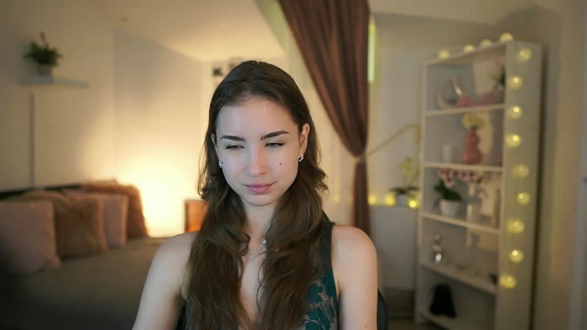 Gallery image thumbnail from Shy_jane's myfreecams stream on, 05/02/2023, 14:42 image 3 of 20