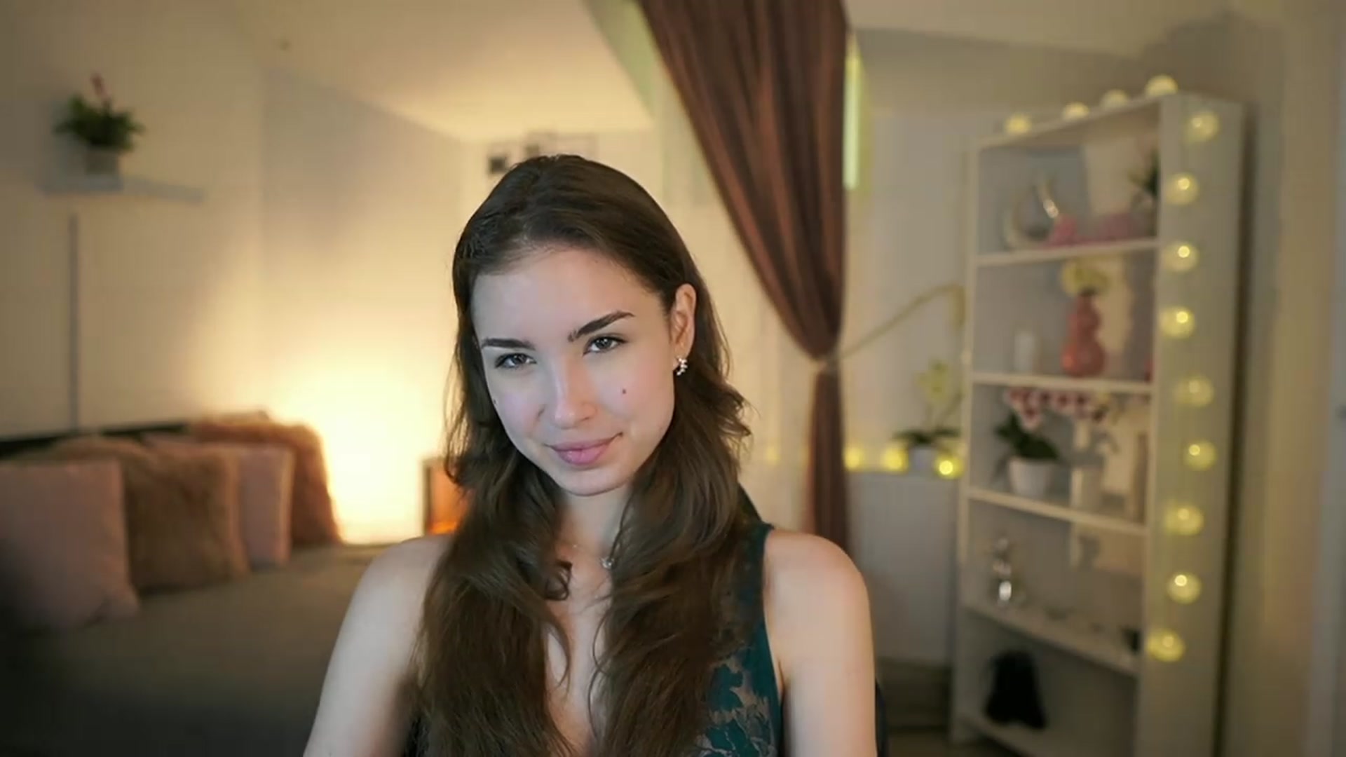 Gallery image thumbnail from Shy_jane's myfreecams stream on, 05/02/2023, 14:42 image 5 of 20