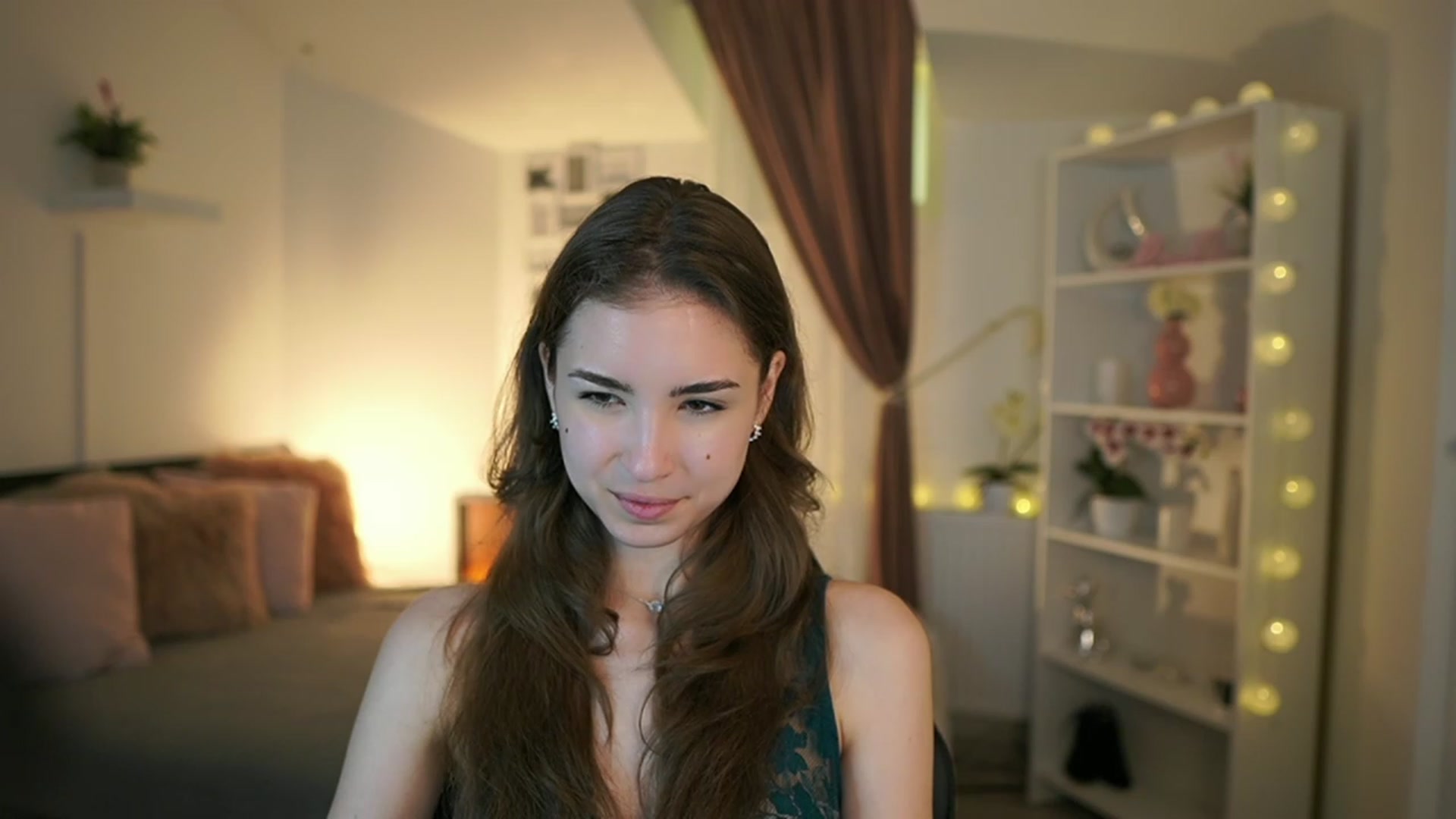 Gallery image thumbnail from Shy_jane's myfreecams stream on, 05/02/2023, 14:42 image 16 of 20