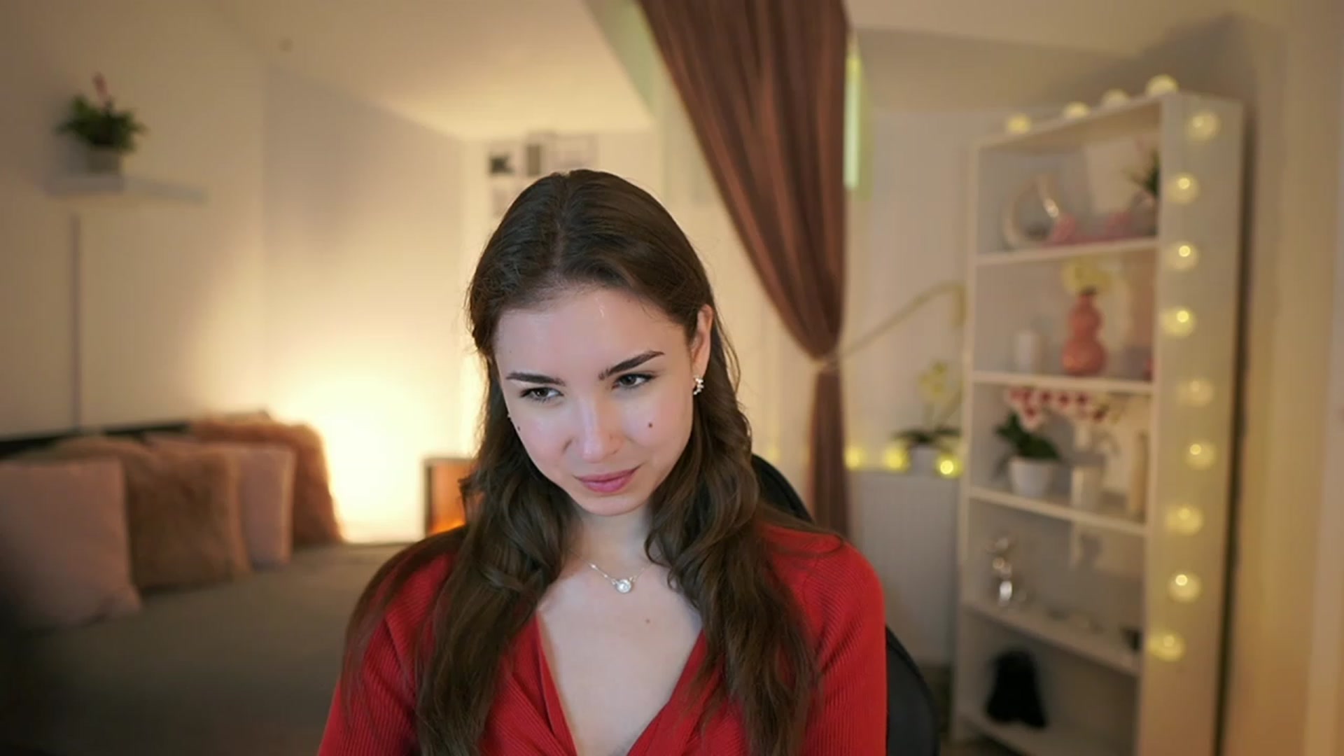 Gallery image thumbnail from Shy_jane's myfreecams stream on, 05/02/2023, 16:00 image 2 of 20
