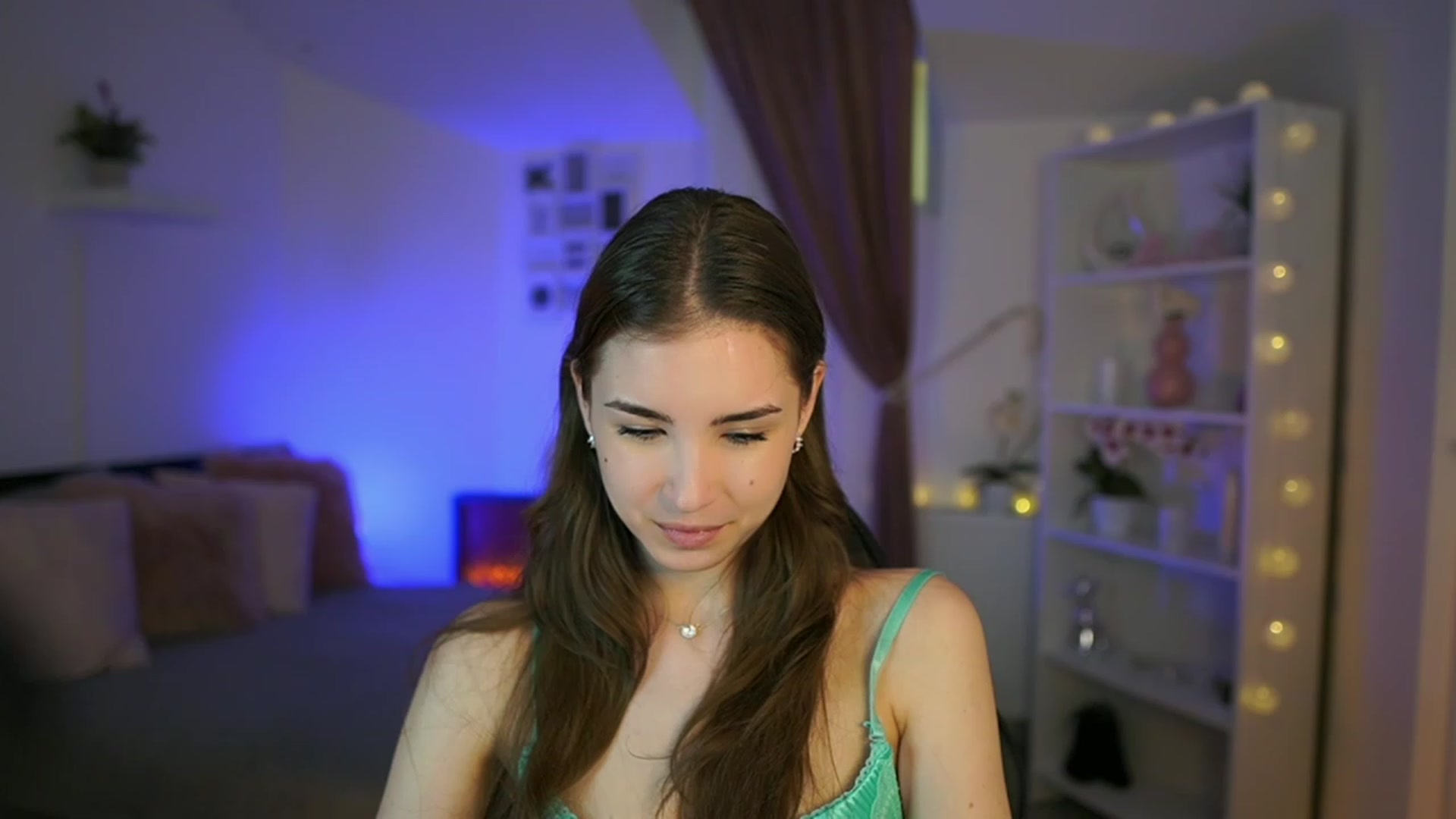 Gallery image thumbnail from Shy_jane's myfreecams stream on, 05/03/2023, 13:56 image 16 of 20