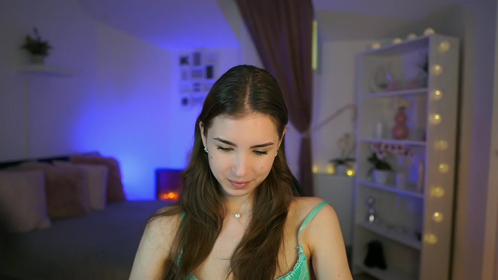 Gallery image thumbnail from Shy_jane's myfreecams stream on, 05/03/2023, 13:56 image 17 of 20