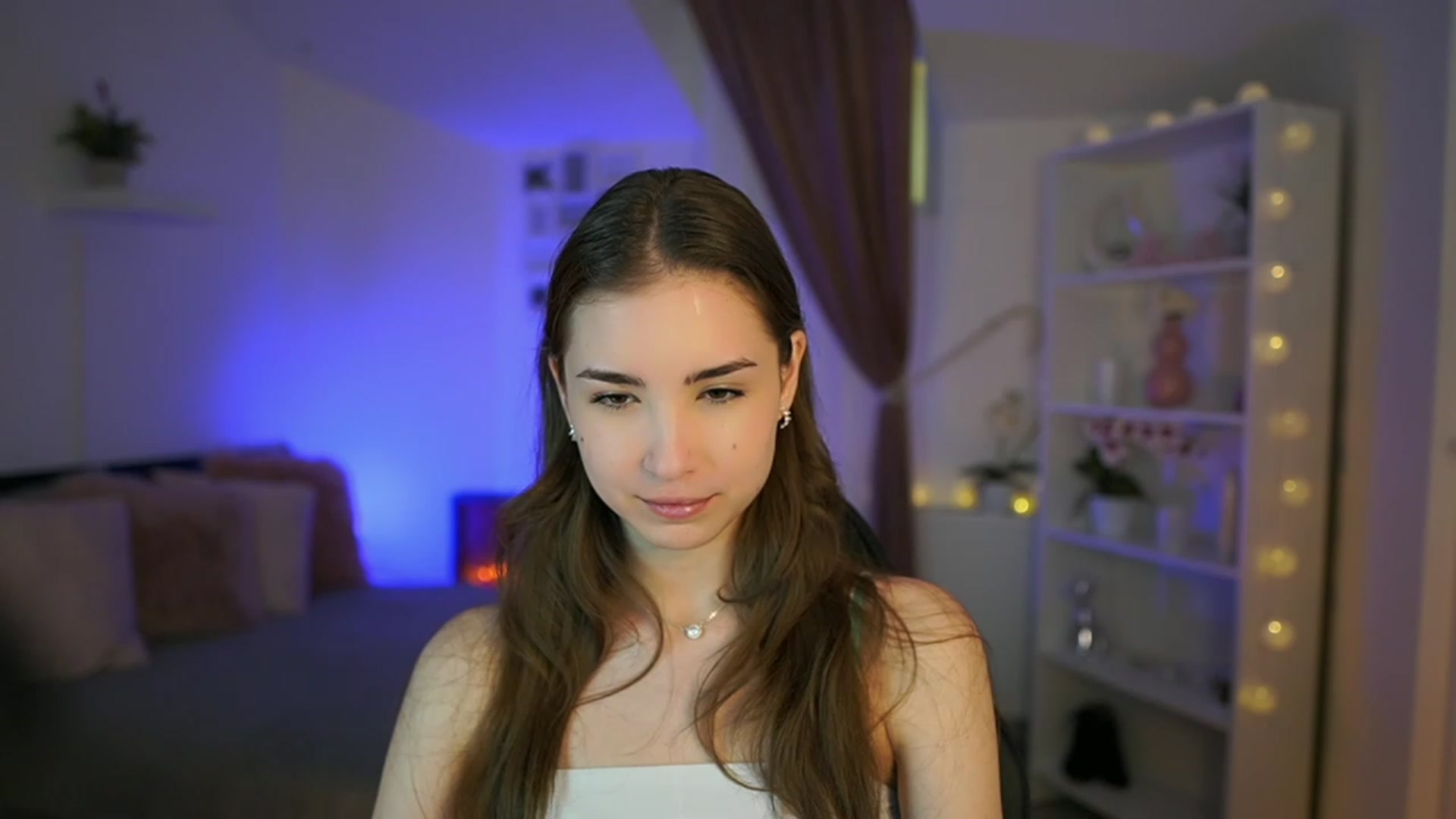 Gallery image thumbnail from Shy_jane's myfreecams stream on, 05/03/2023, 13:56 image 2 of 20