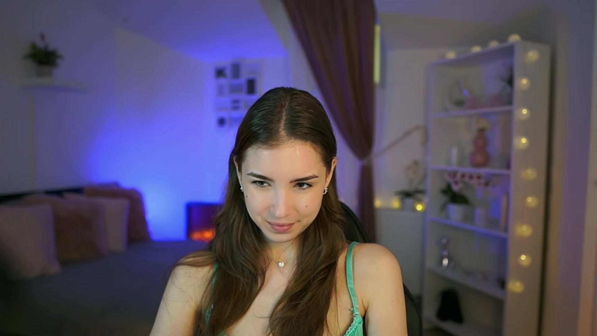 Gallery image thumbnail from Shy_jane's myfreecams stream on, 05/03/2023, 13:56 image 18 of 20