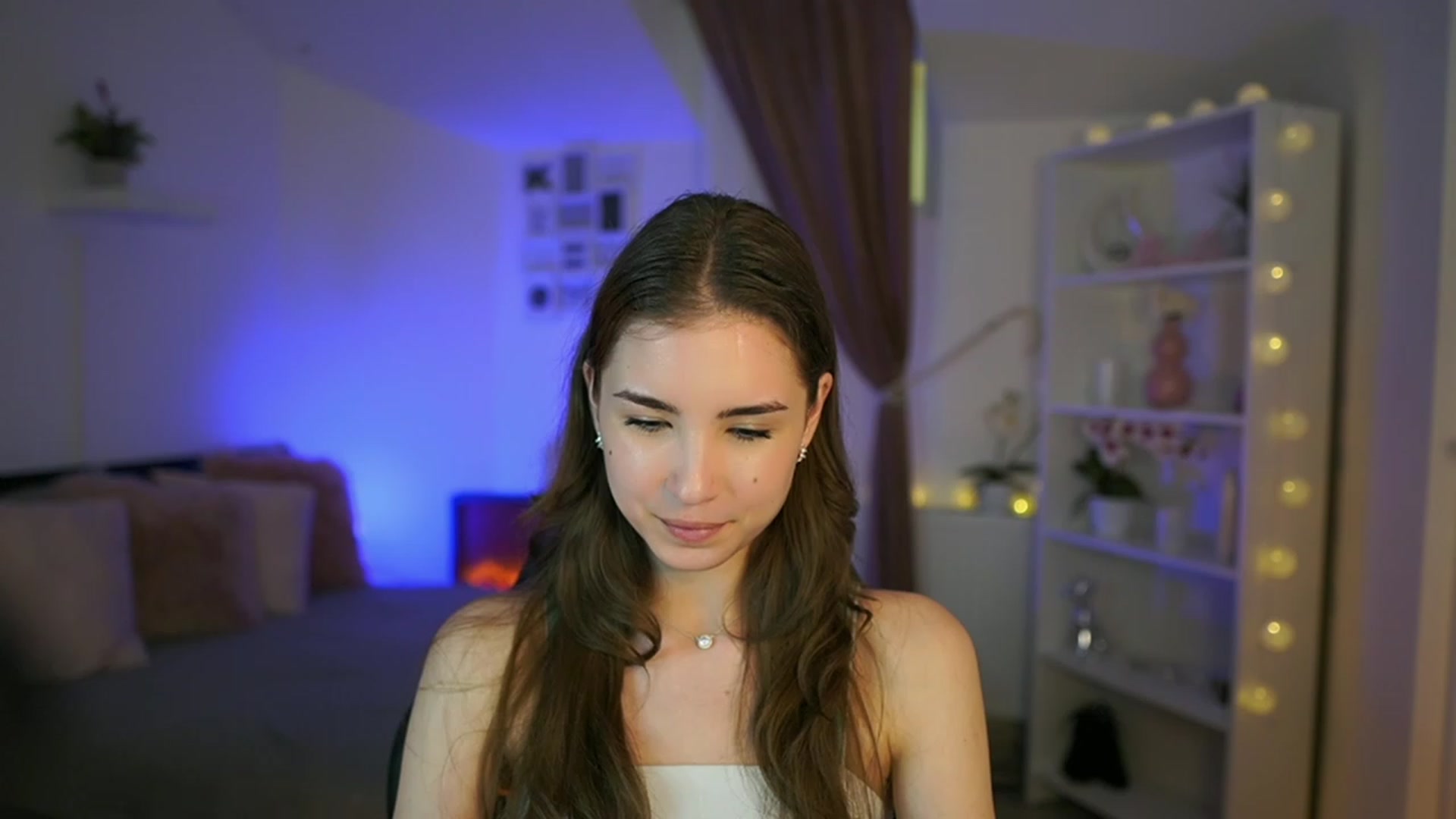Gallery image thumbnail from Shy_jane's myfreecams stream on, 05/03/2023, 17:44 image 19 of 20