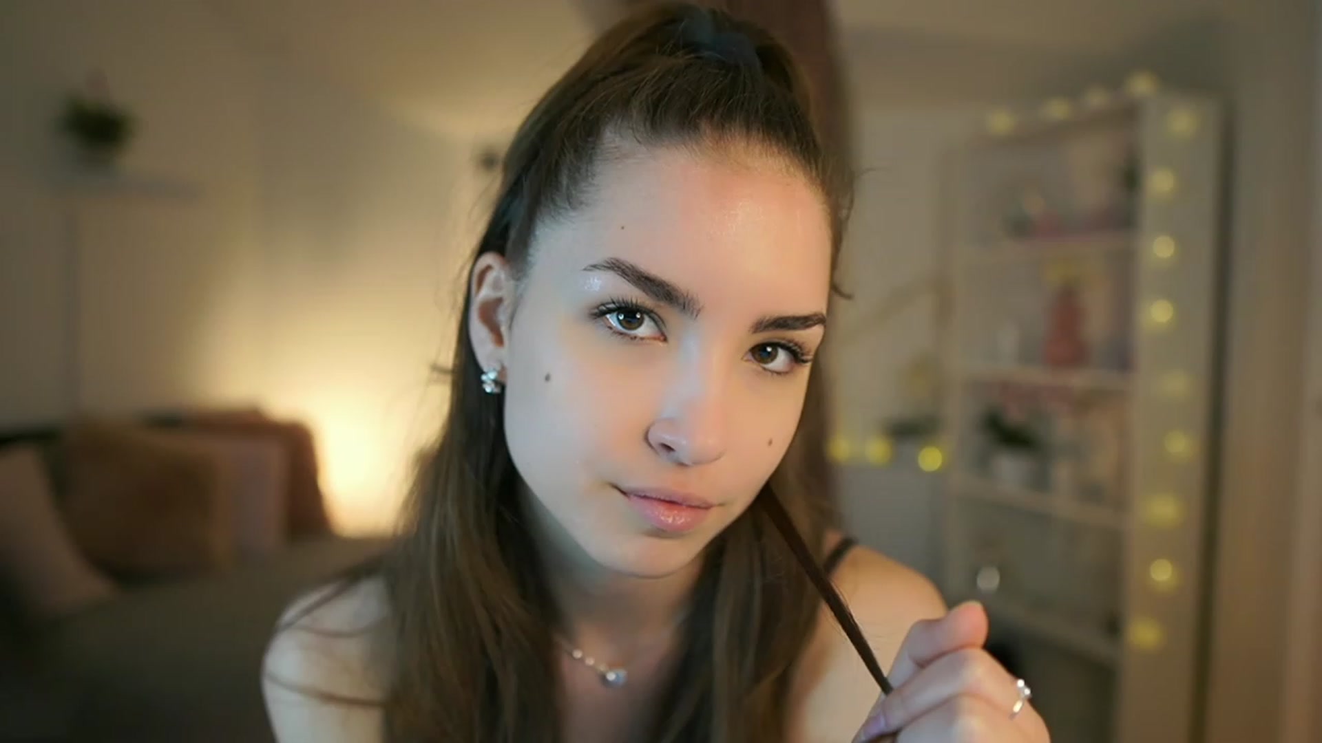 Gallery image thumbnail from Shy_jane's myfreecams stream on, 05/04/2023, 10:26 image 6 of 20