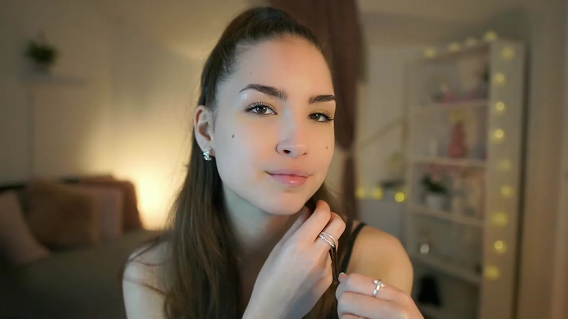 Gallery image thumbnail from Shy_jane's myfreecams stream on, 05/04/2023, 10:26 image 5 of 20