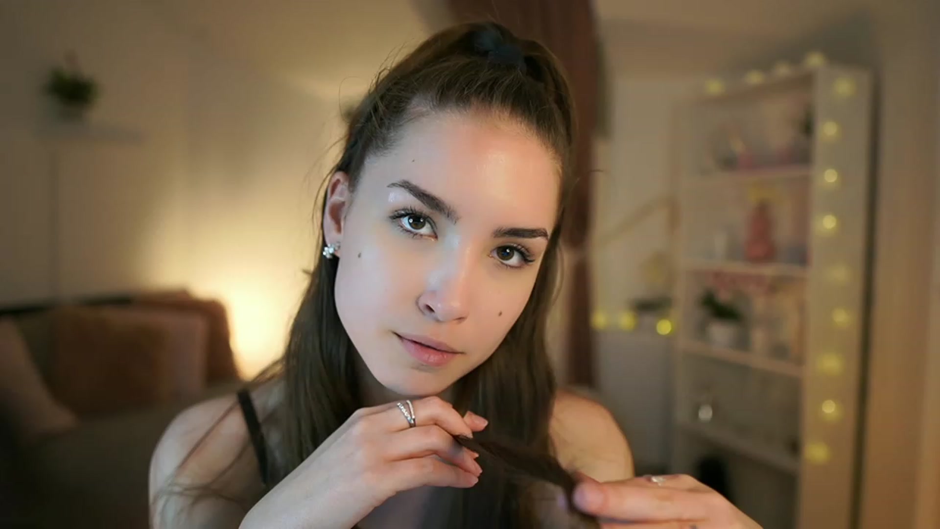 Gallery image thumbnail from Shy_jane's myfreecams stream on, 05/04/2023, 16:22 image 20 of 20