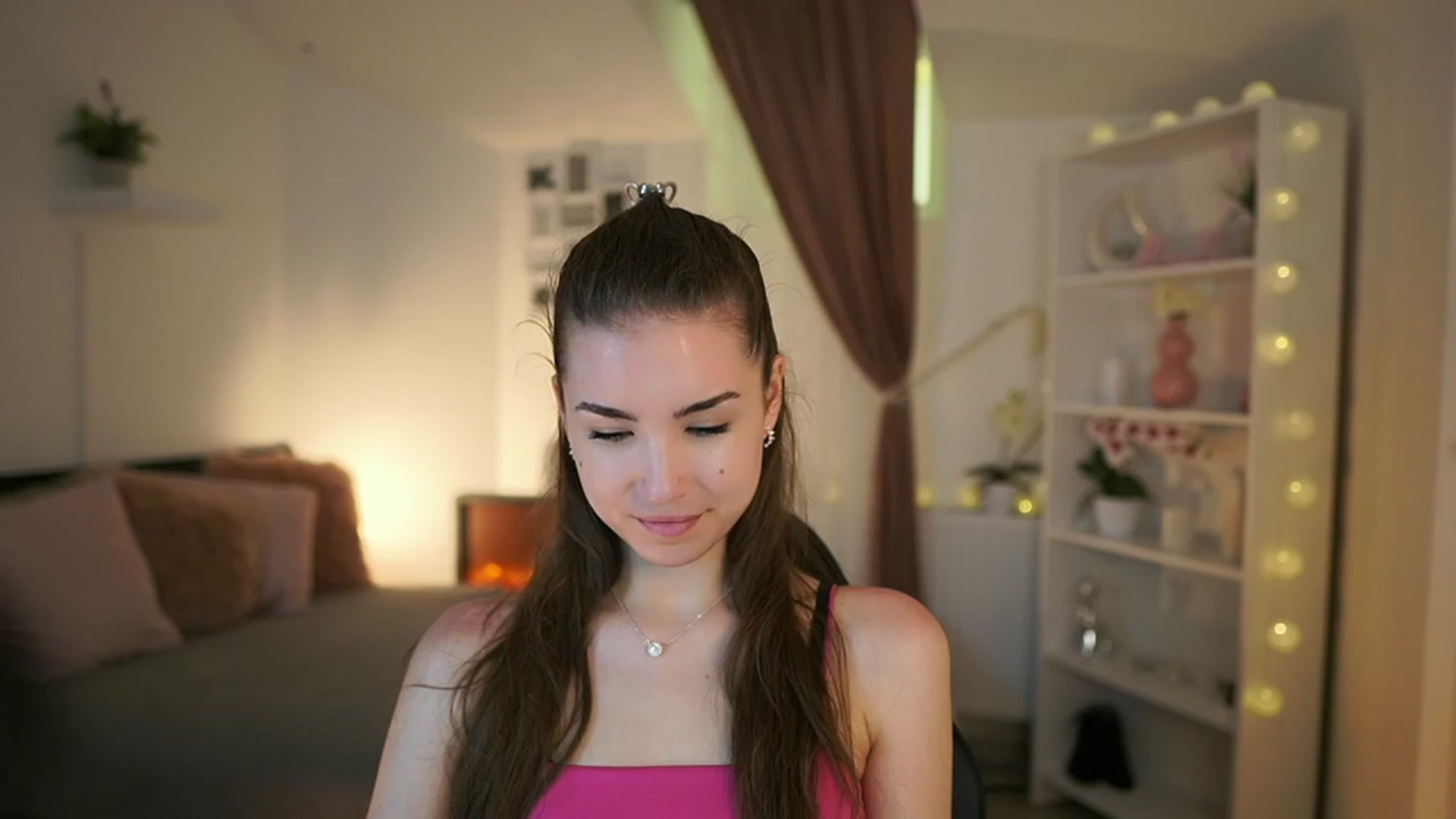 Gallery image thumbnail from Shy_jane's myfreecams stream on, 05/07/2023, 12:32 image 4 of 20