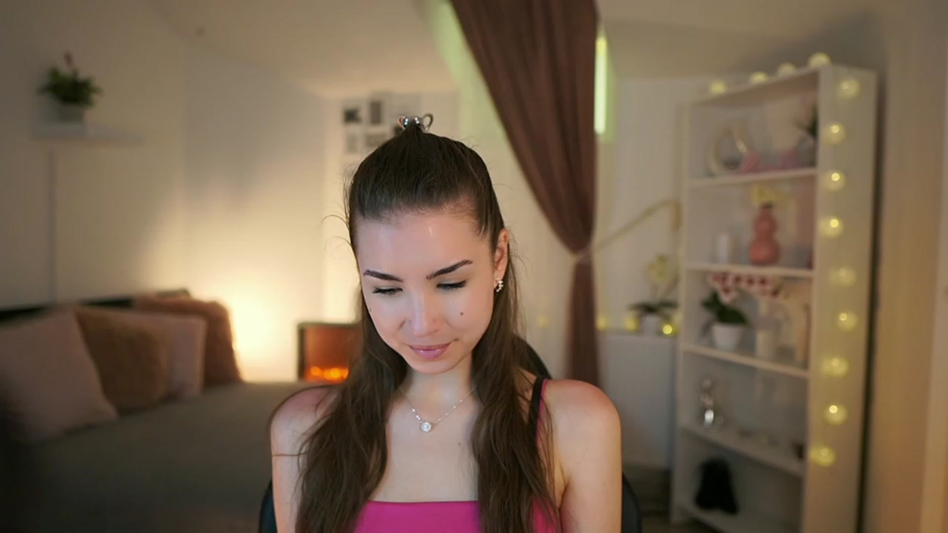 Gallery image thumbnail from Shy_jane's myfreecams stream on, 05/07/2023, 12:32 image 1 of 20