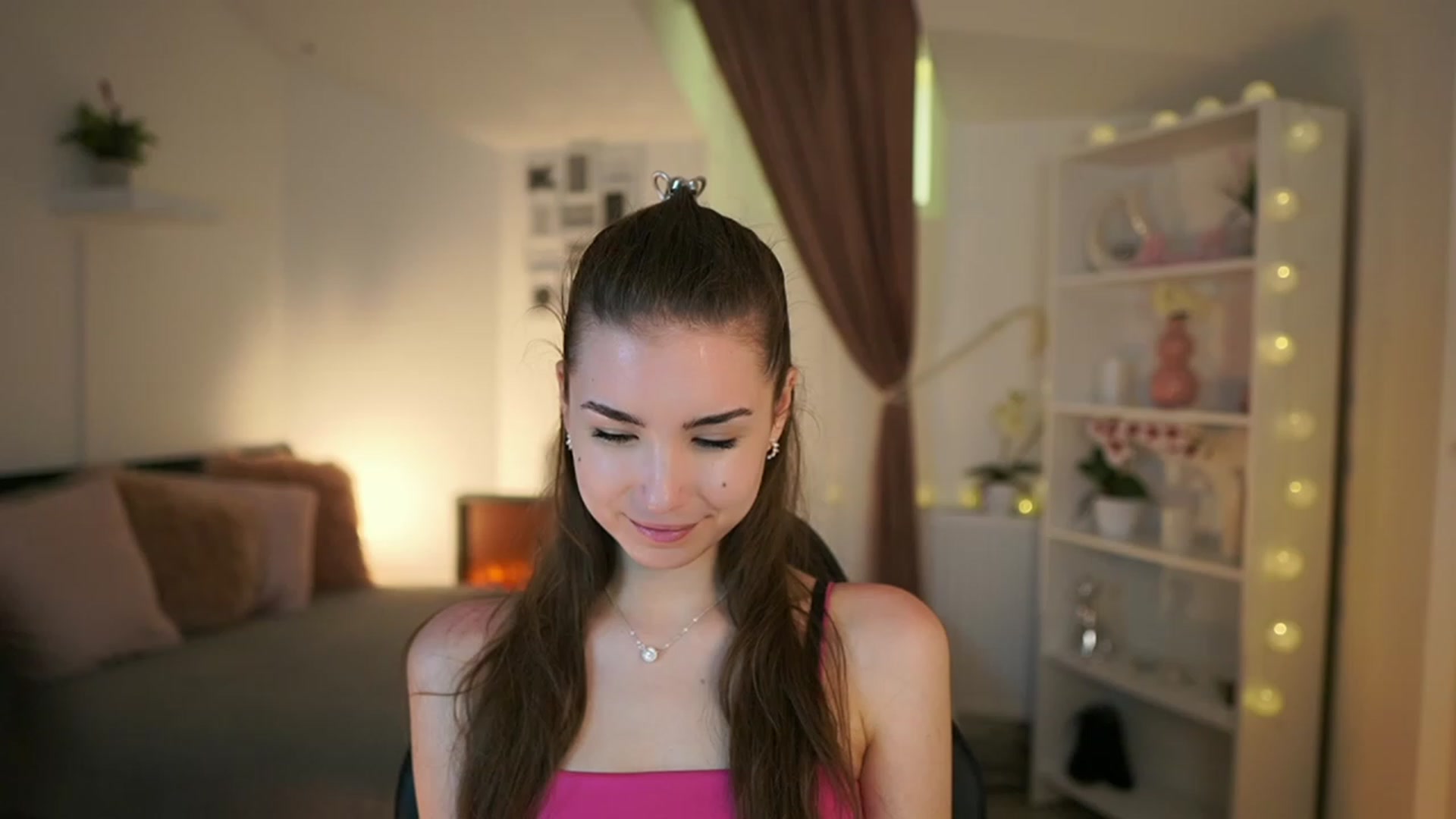 Gallery image thumbnail from Shy_jane's myfreecams stream on, 05/07/2023, 12:32 image 2 of 20