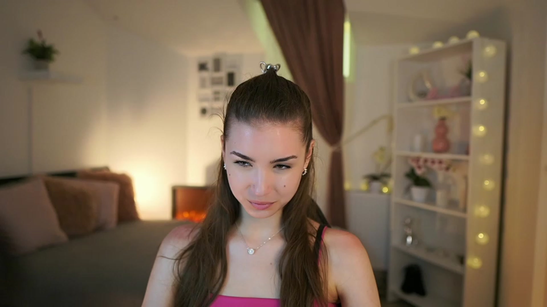 Gallery image thumbnail from Shy_jane's myfreecams stream on, 05/07/2023, 12:32 image 5 of 20