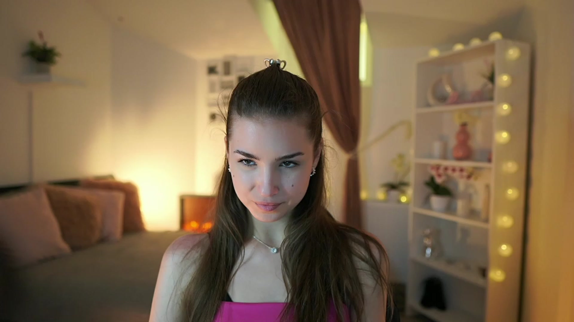 Gallery image thumbnail from Shy_jane's myfreecams stream on, 05/07/2023, 14:25 image 4 of 20