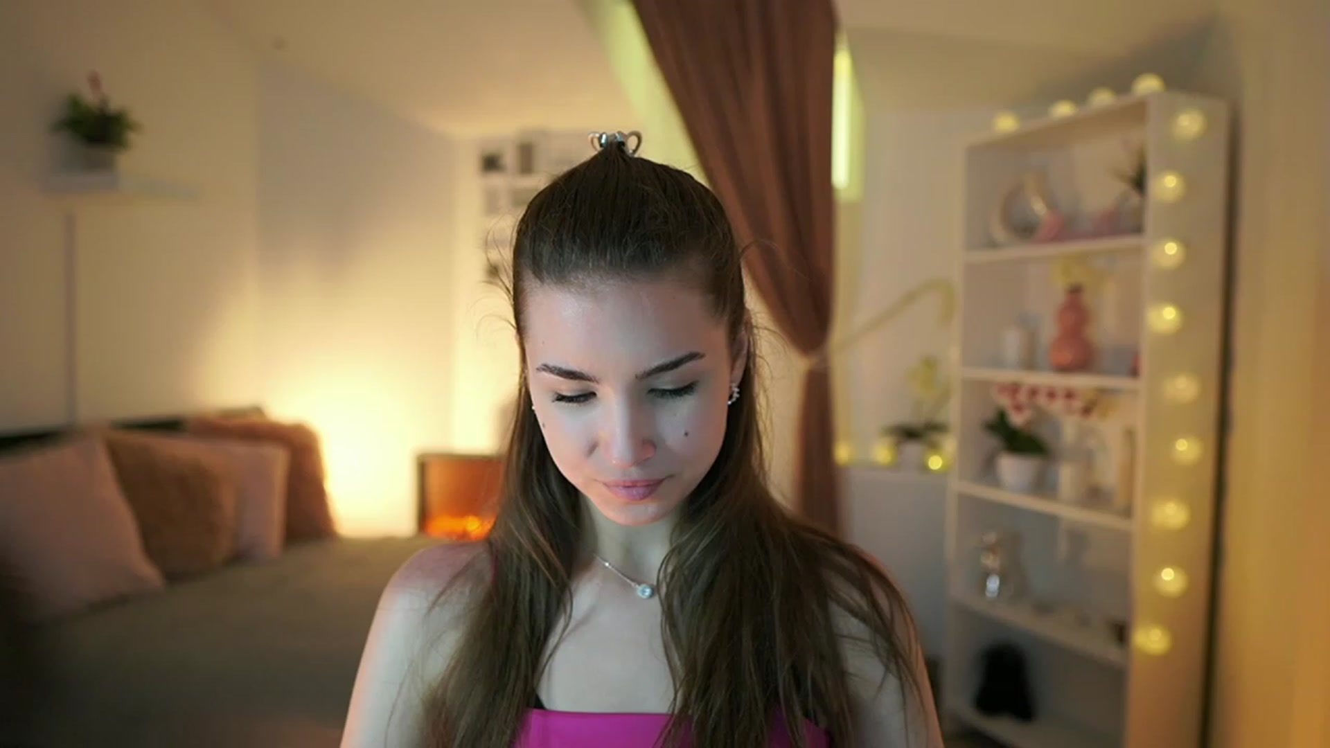 Gallery image thumbnail from Shy_jane's myfreecams stream on, 05/07/2023, 14:25 image 2 of 20