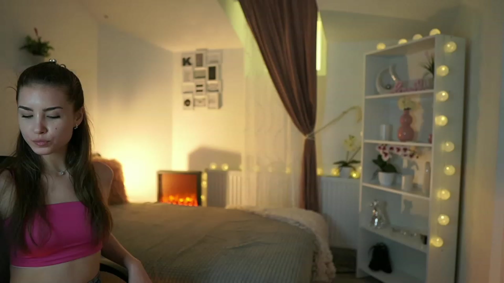 Gallery image thumbnail from Shy_jane's myfreecams stream on, 05/07/2023, 14:25 image 16 of 20