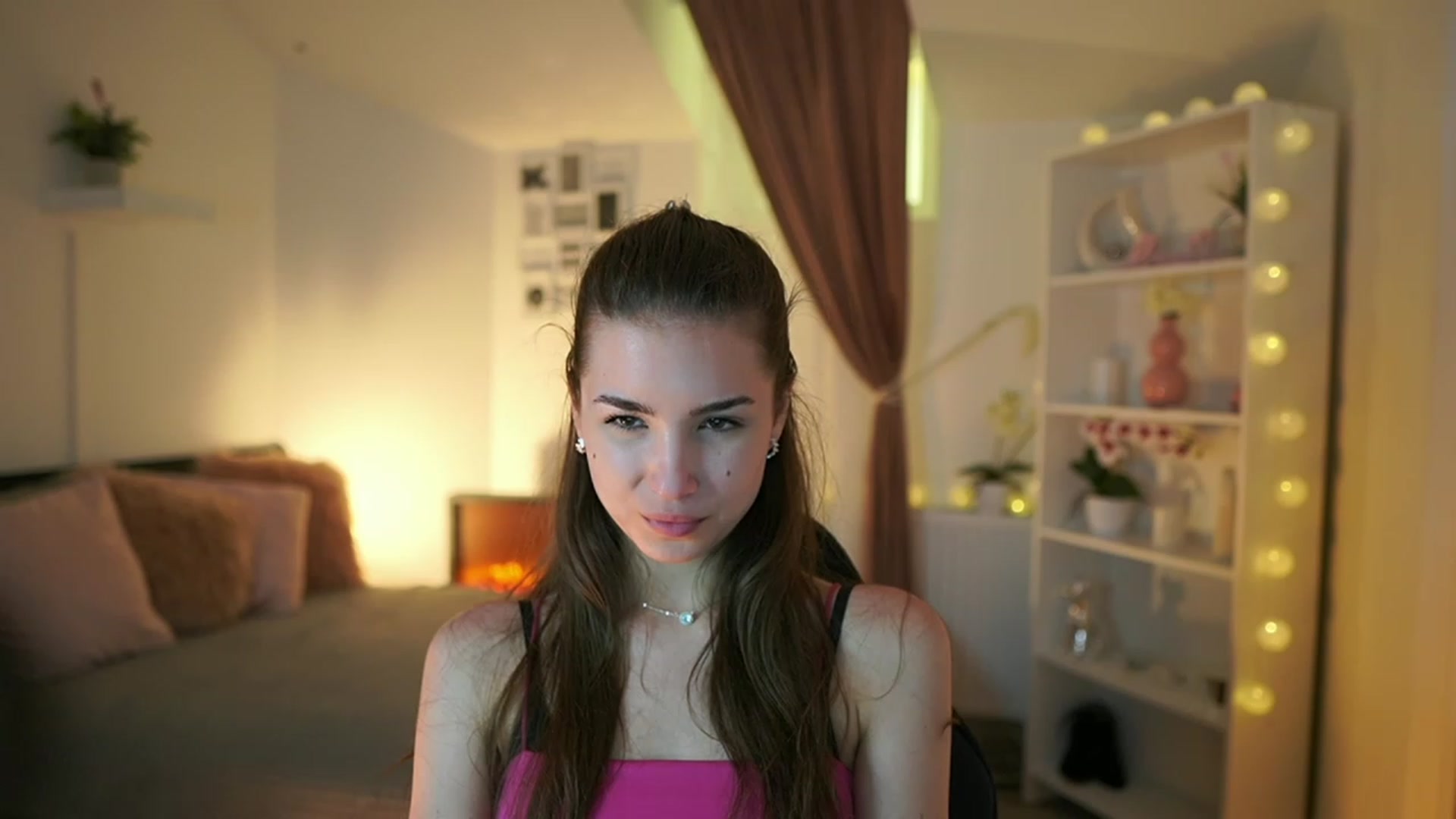 Gallery image thumbnail from Shy_jane's myfreecams stream on, 05/07/2023, 15:34 image 8 of 20
