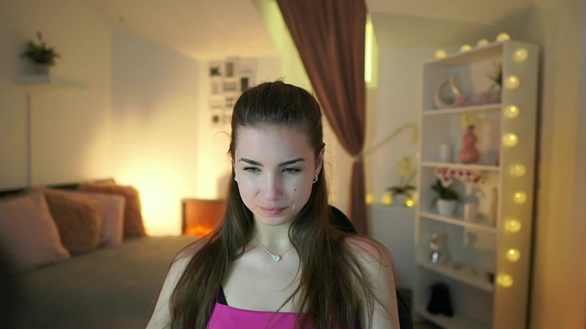 Gallery image thumbnail from Shy_jane's myfreecams stream on, 05/07/2023, 16:46 image 2 of 20