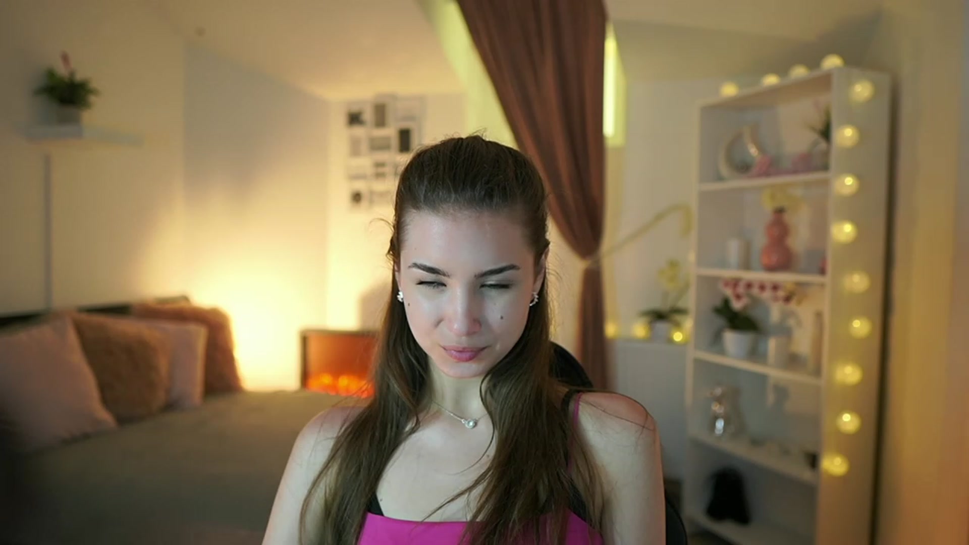 Gallery image thumbnail from Shy_jane's myfreecams stream on, 05/07/2023, 16:46 image 19 of 20