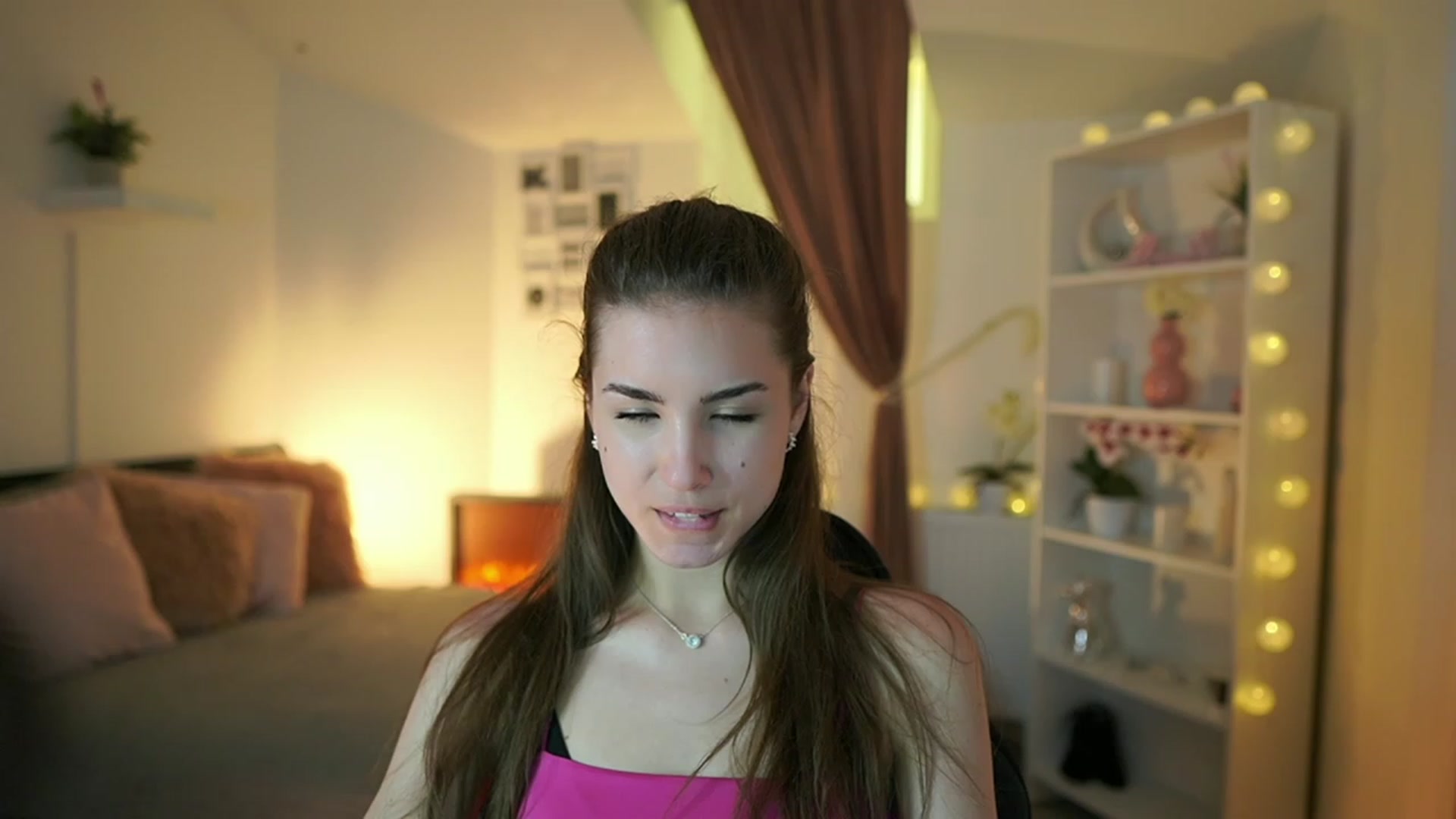 Gallery image thumbnail from Shy_jane's myfreecams stream on, 05/07/2023, 16:46 image 1 of 20